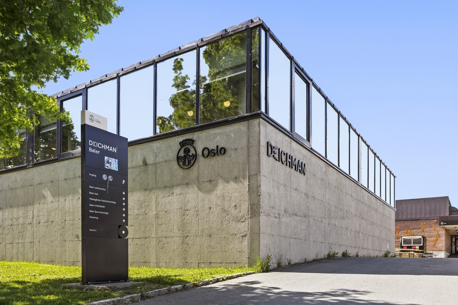I umiddelbar nærhet ligger også Deichman Bøler, et moderne bibliotek for alle aldersgrupper. Galleribilde