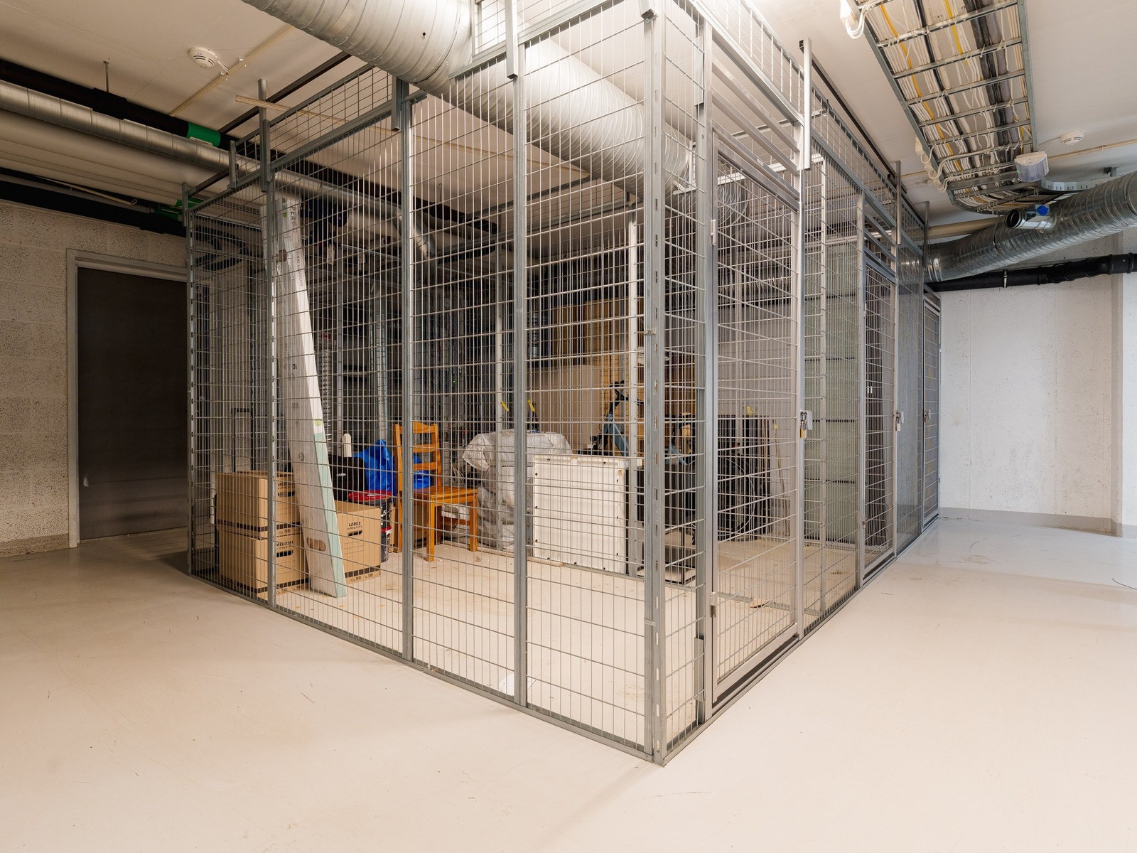 Rent og innbydende bodområde i bygget. Selger har en romslig bod på ca. 9 m2 (ikke avbildet). Galleribilde