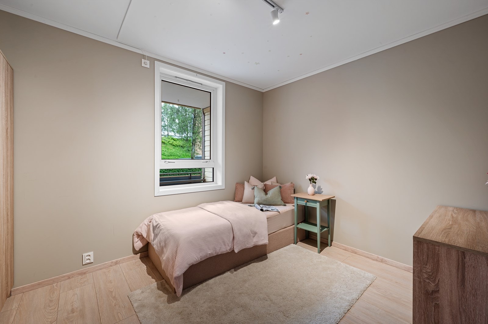 - Soverom 2 måler 11,2m² - Galleribilde