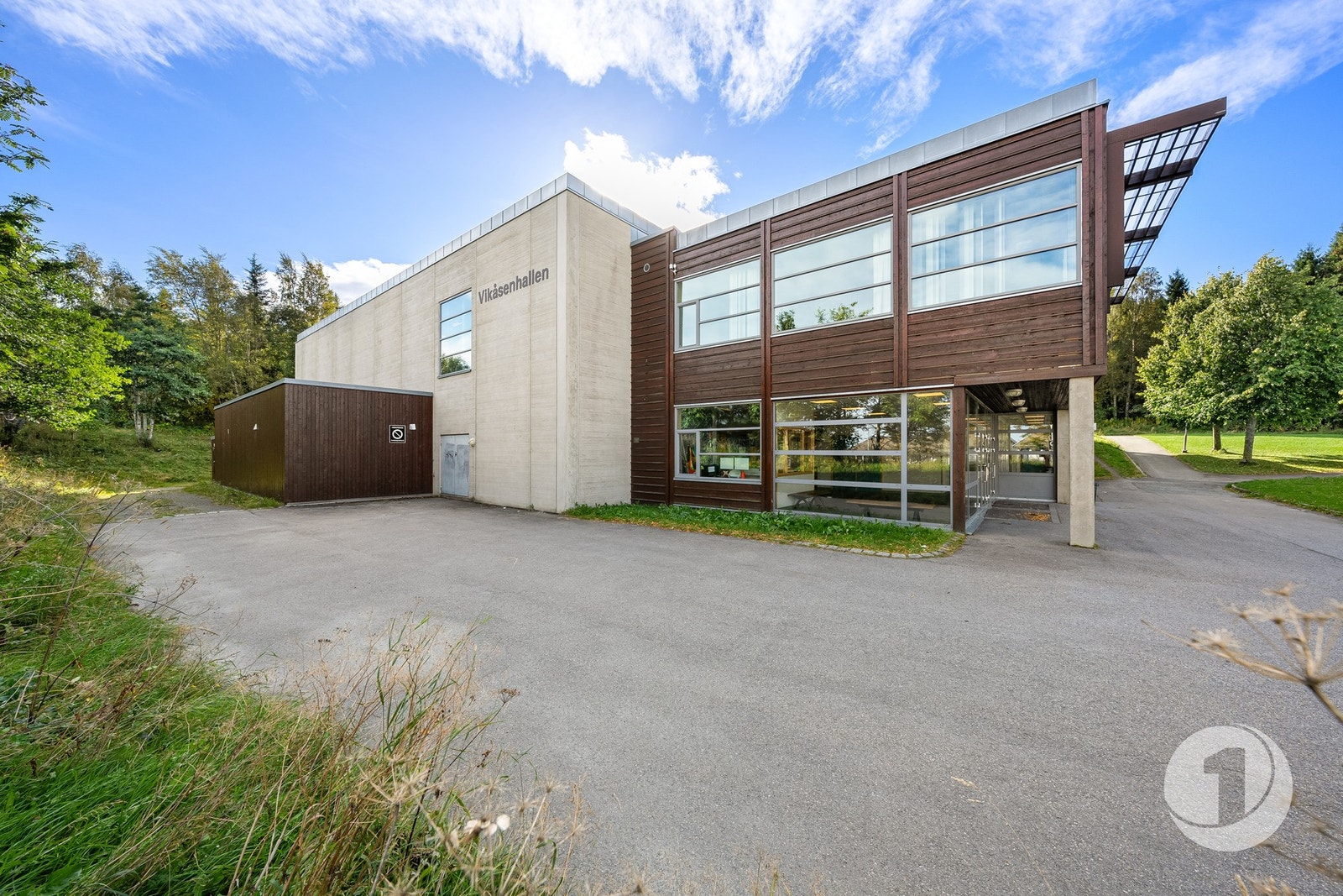 Vikåsenhallen. Galleribilde