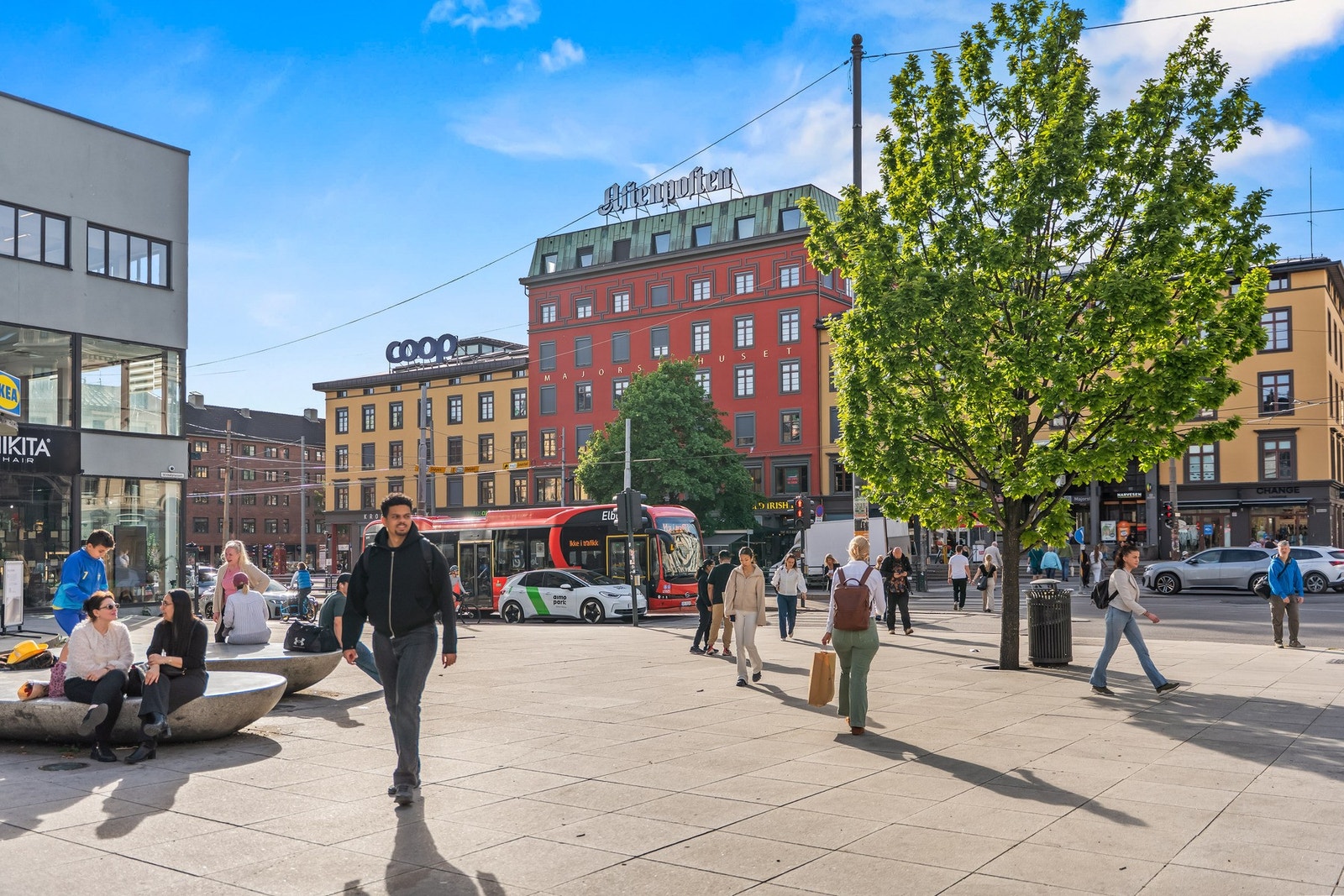 Bogstadveien, byens fineste handlegate, ligger bare to kvartaler unna. Galleribilde