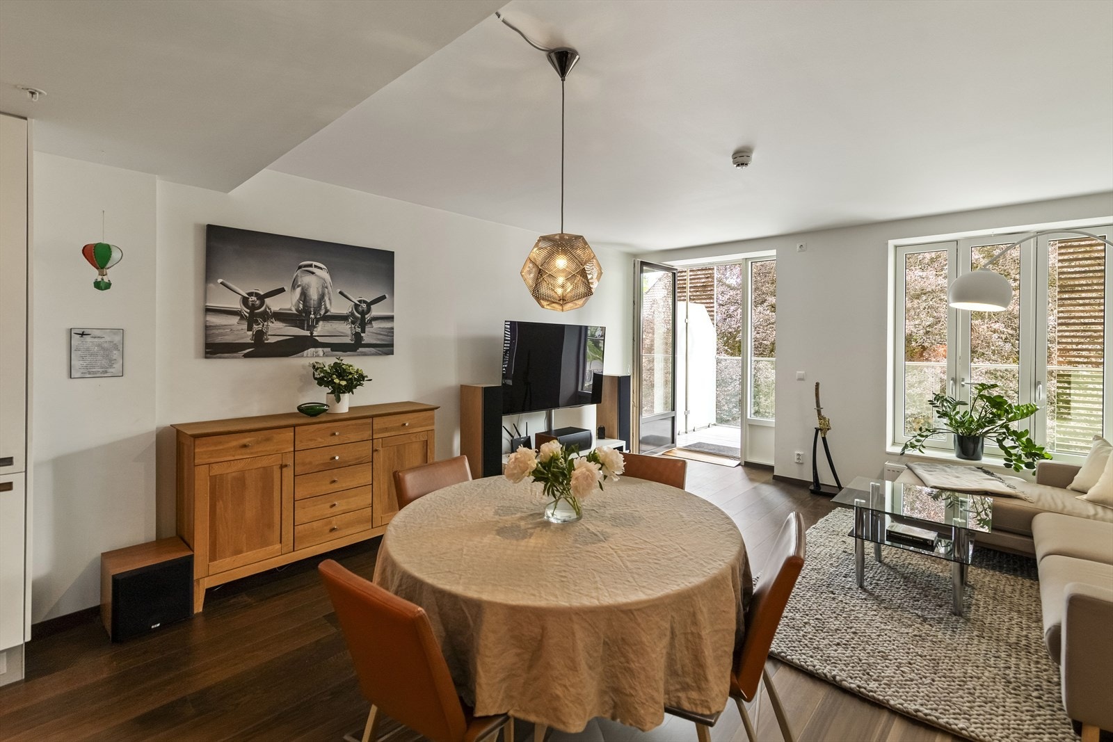Overflatene er for øvrig holdt lyse og tidløse, som gjør det enkelt å sette et personlig preg og skape sitt drømmehjem! Galleribilde
