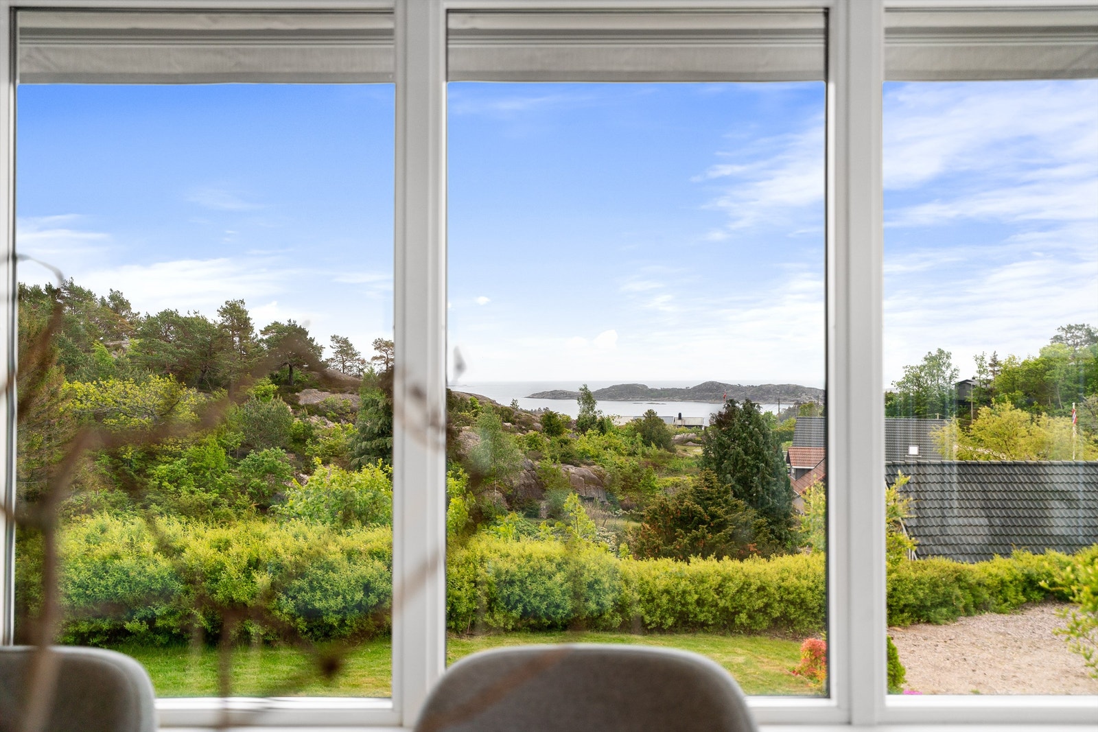 Pen sjøutsikt fra spisestuen. Galleribilde