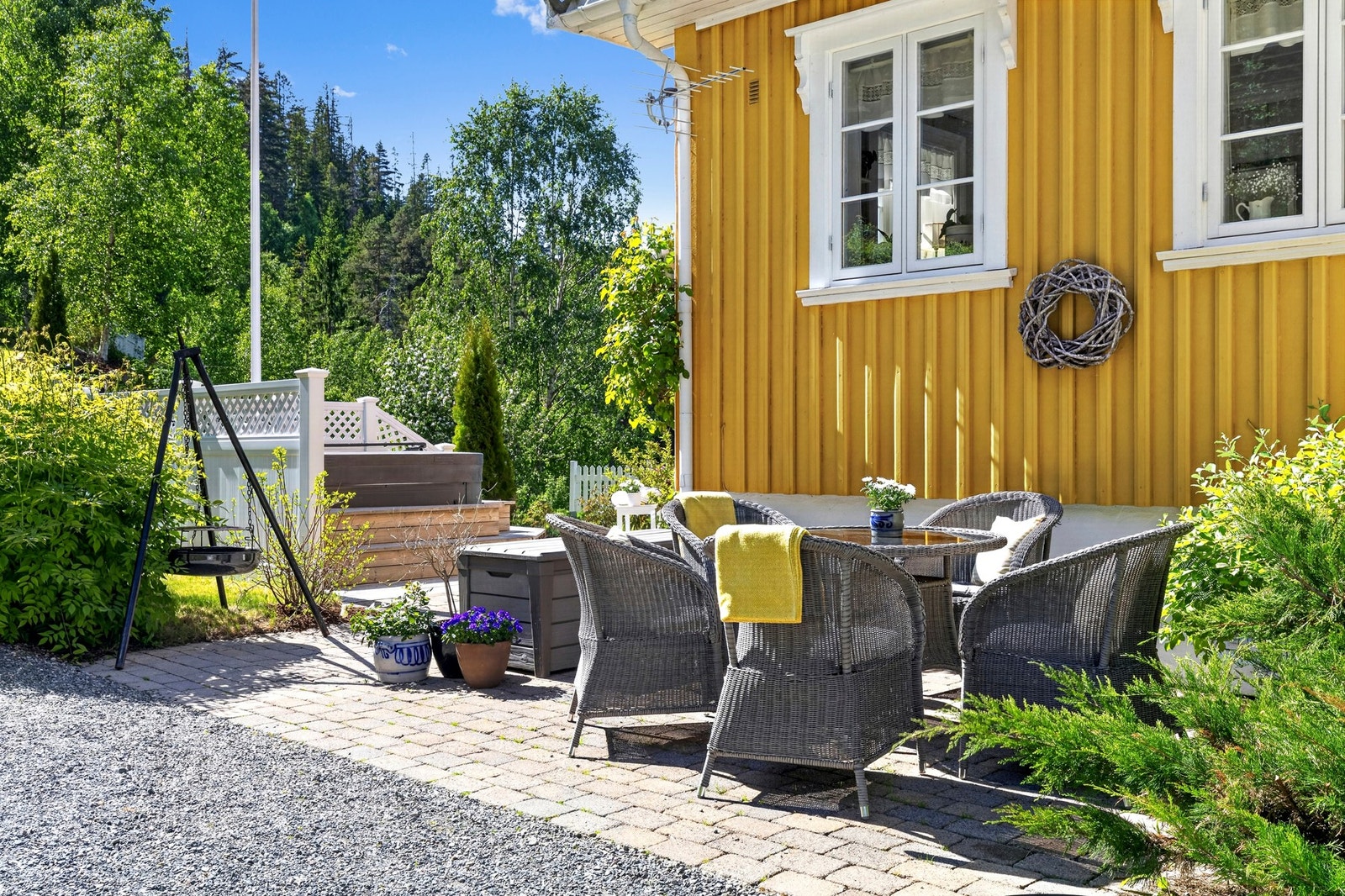 Tomten er meget pent opparbeidet Galleribilde