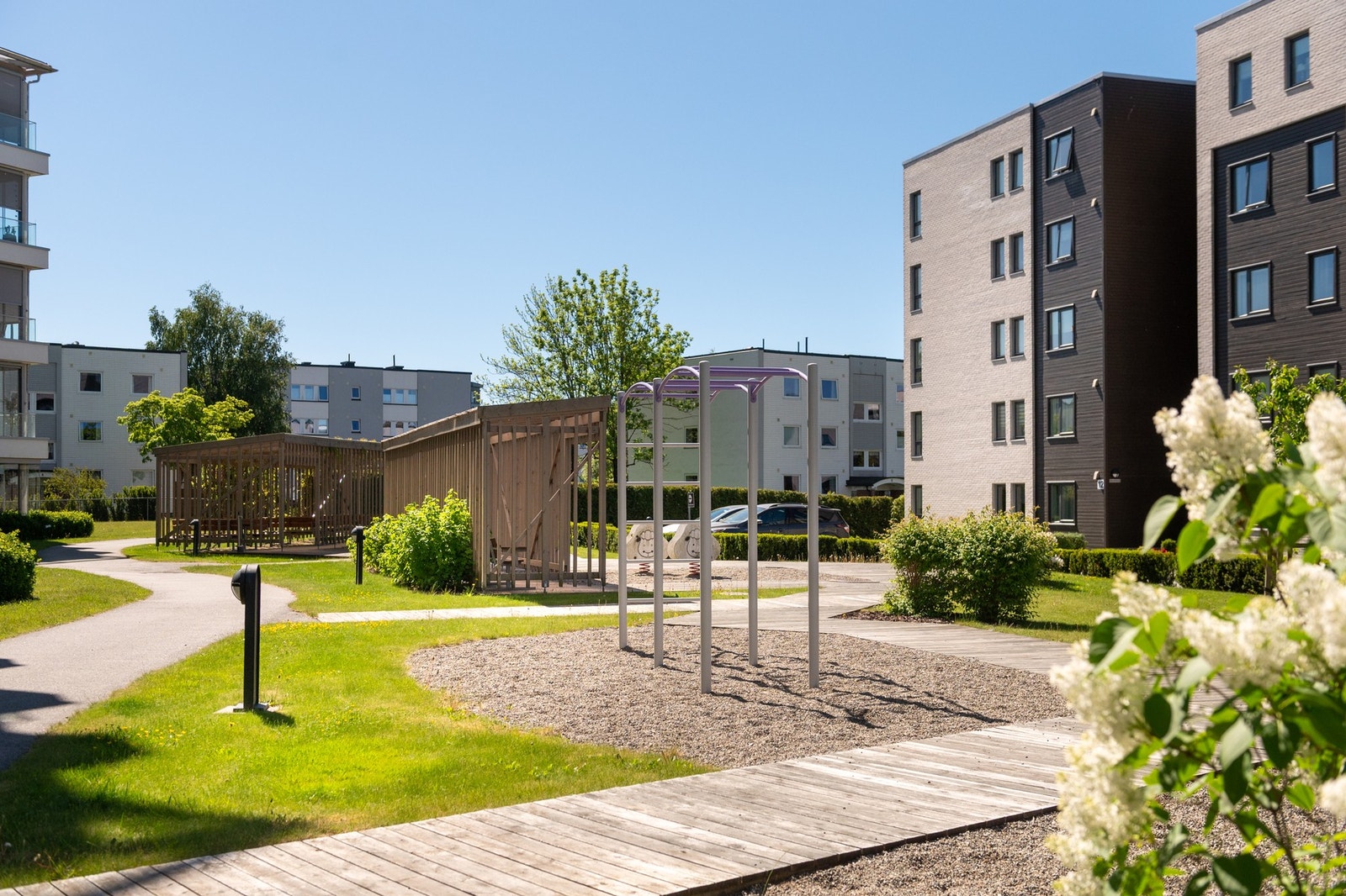 Sameiets fellesområder er pent opparbeidet med fine uteområder. Galleribilde