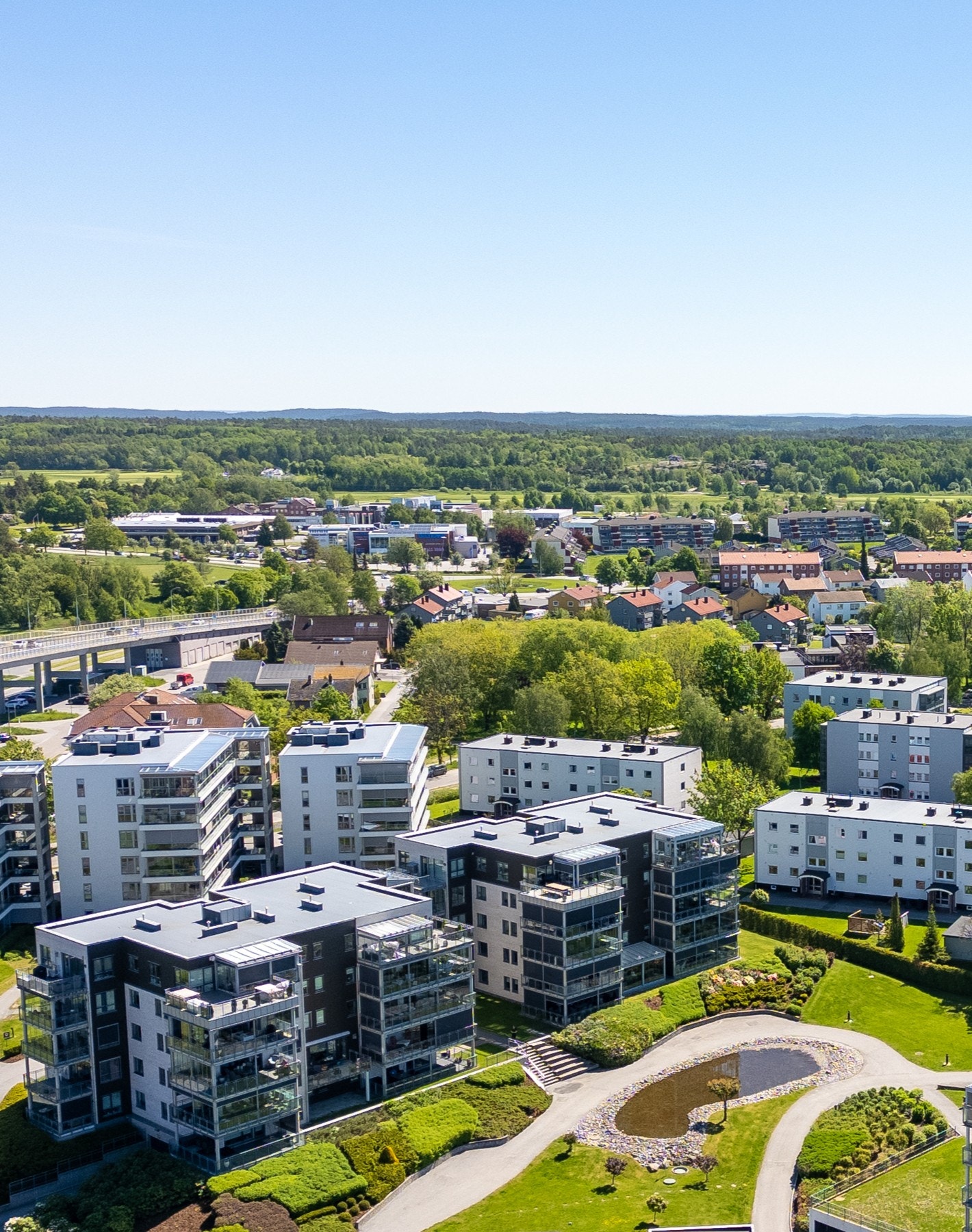 Her bor du med gangavstand til Gamlebyen, byfergen, dagligvarehandel og bussforbindelse like ved. Galleribilde