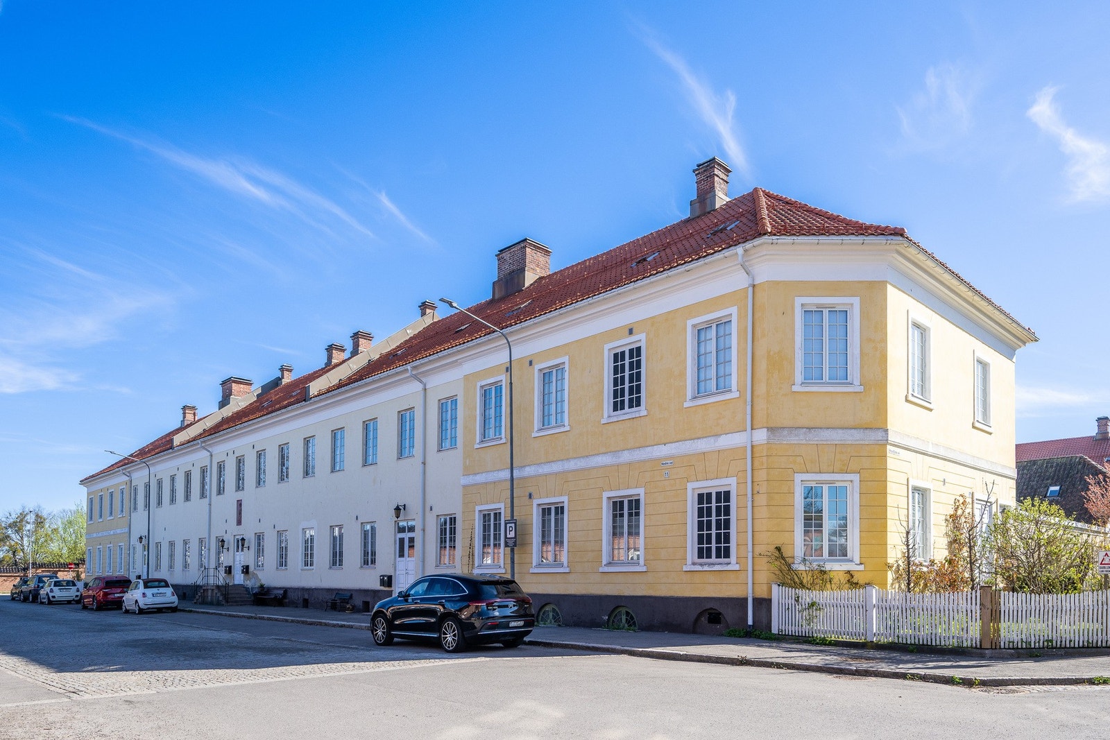Velkommen til naturskjønne Karjohansvern og Nedre vei 11C. Eiendommen er presenteres av Benedikte Skogsholm i PrivatMegleren - Horten. Foto Kristian T. Bollæren Galleribilde