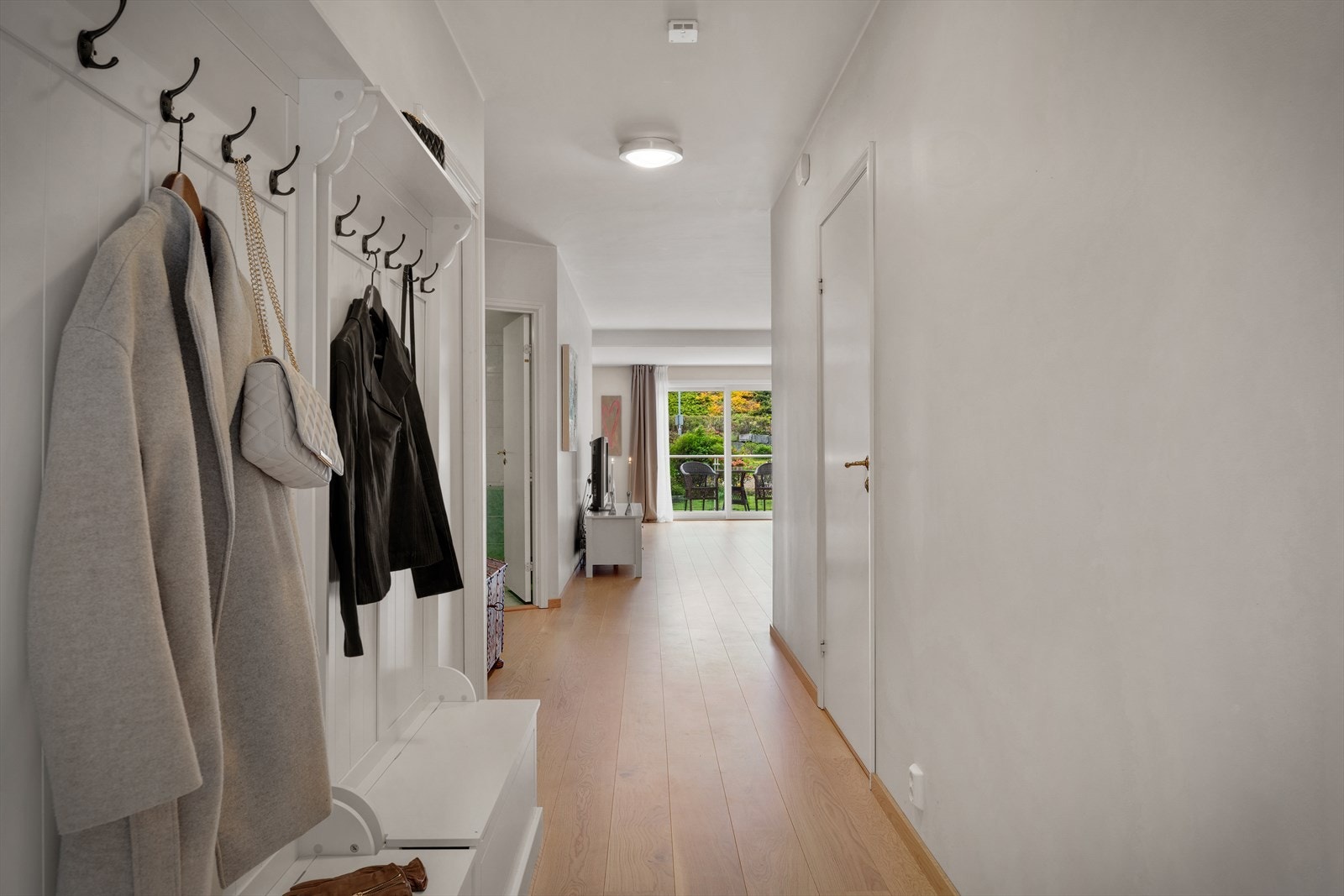 - Entréen måler 8,3m² - Galleribilde