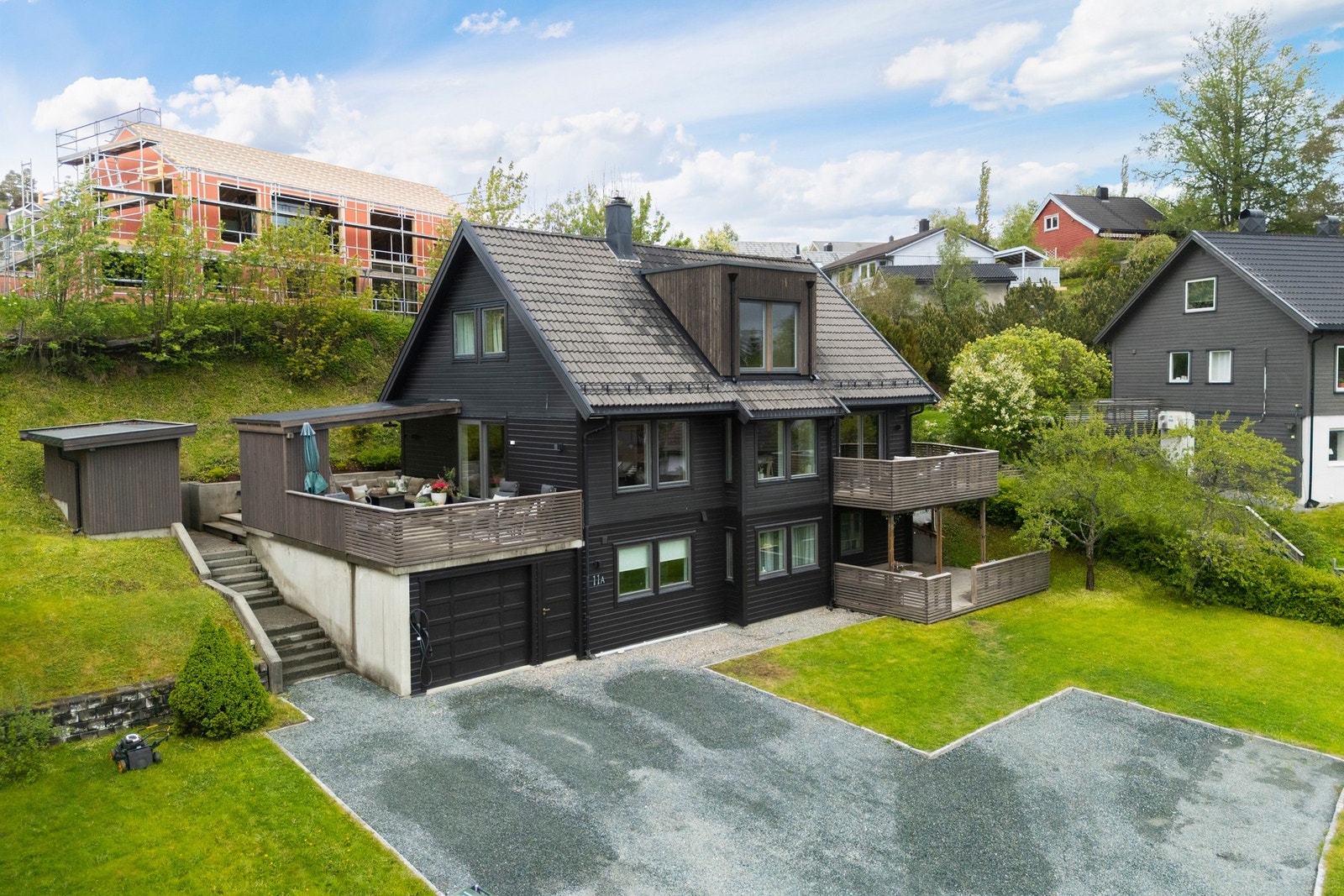 Eget sikringsskap for bod og garasje, men på samme måler som 1. og 2. etg. Forberedt for KNX-Smarthus. Galleribilde