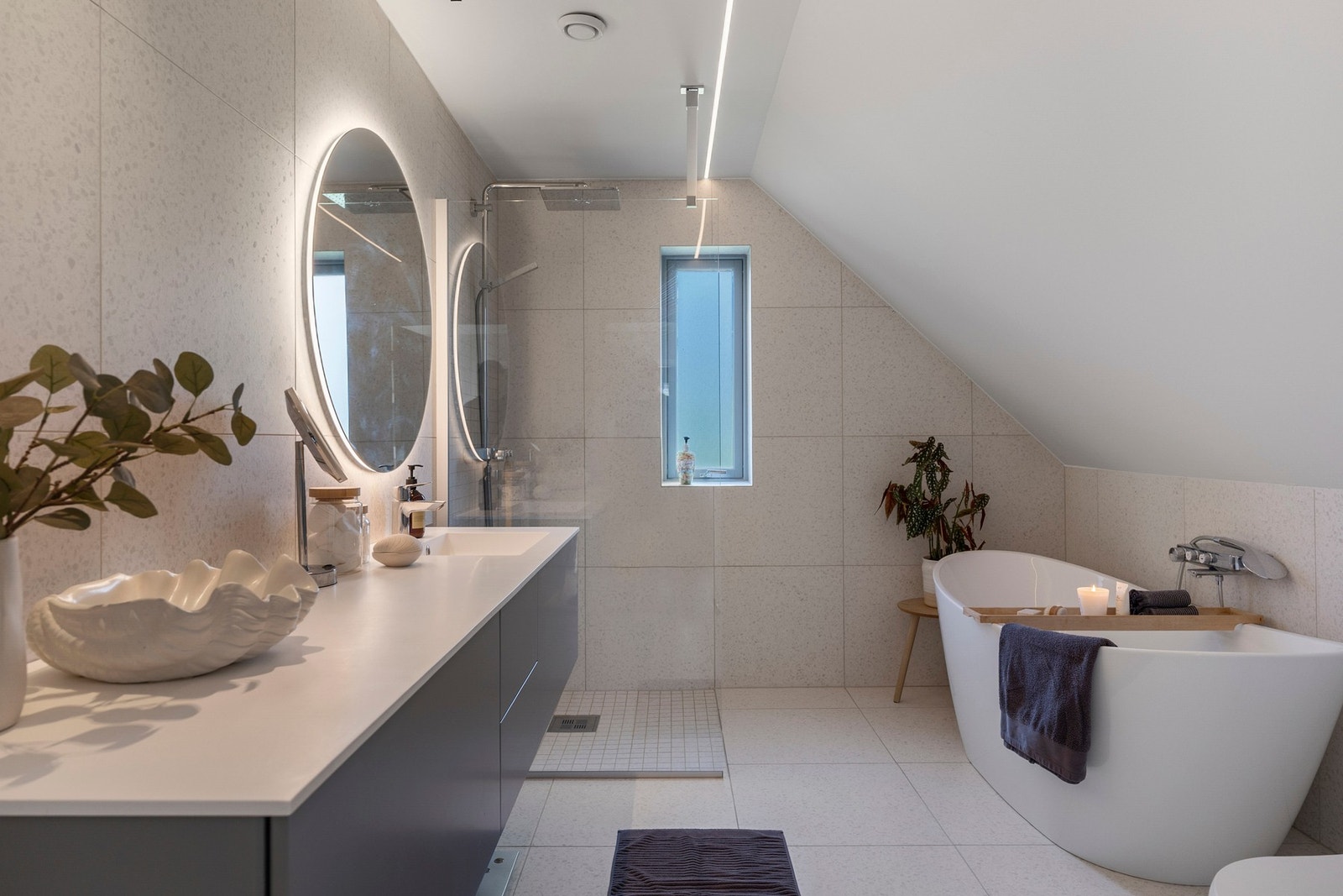 Herlig bad også i 2. etg. . Grohe Euphoria Smartcontrol dusj. Galleribilde