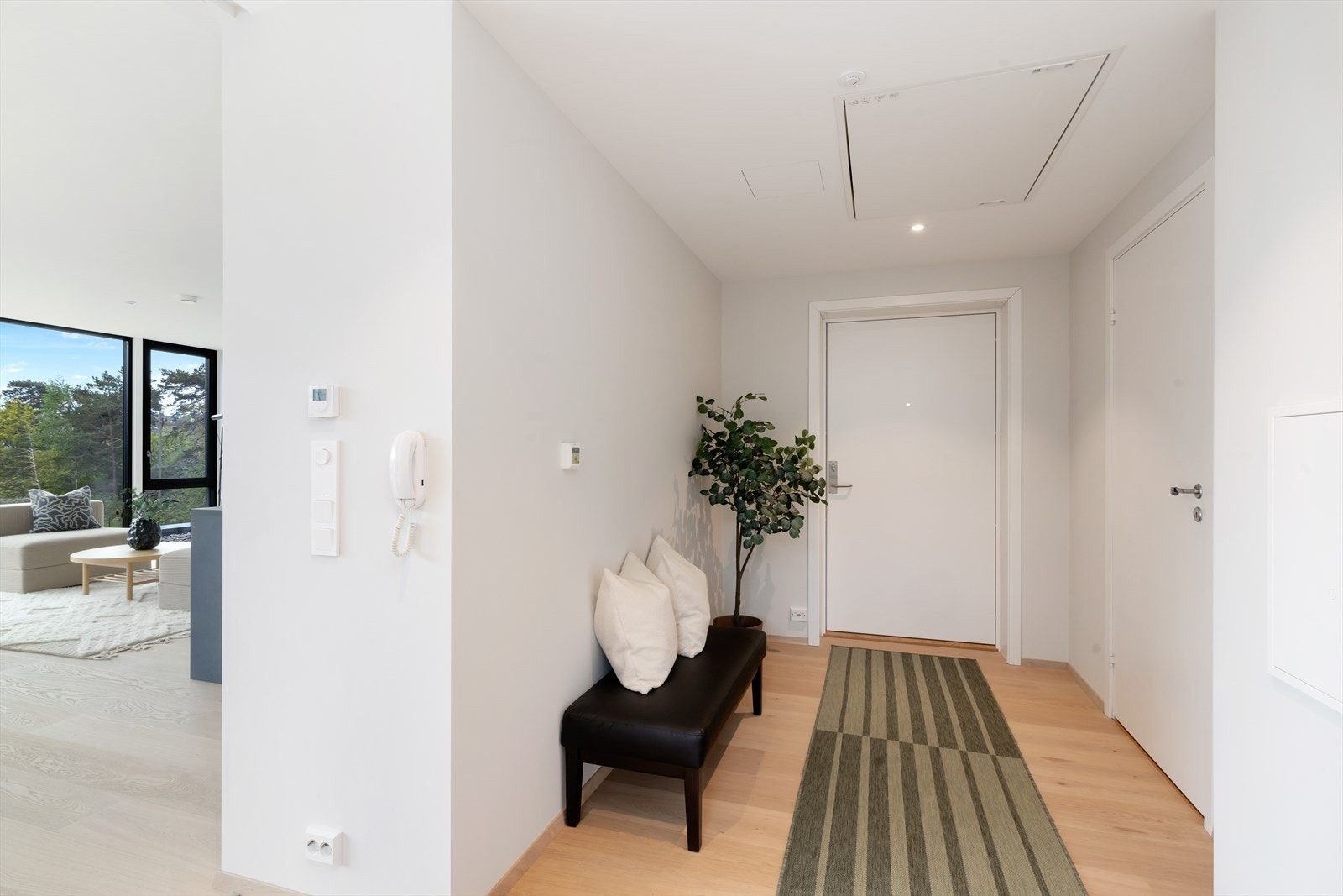 Gang med adkomst til øvrige rom i leiligheten Galleribilde