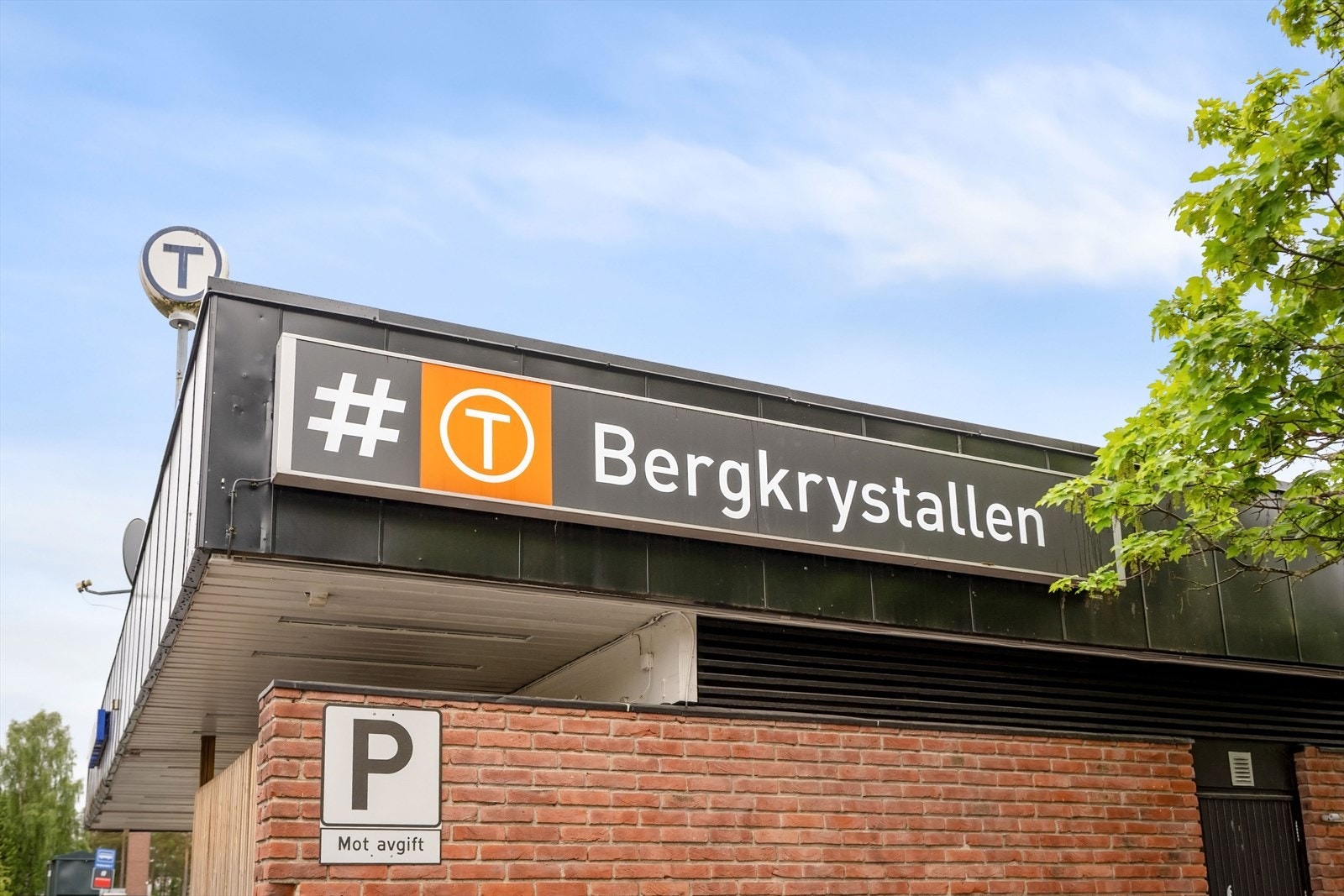 Fra eiendommen er det kun 450 meter til Bergkrystallen T-bane, med hyppige avganger mot sentrum. Galleribilde