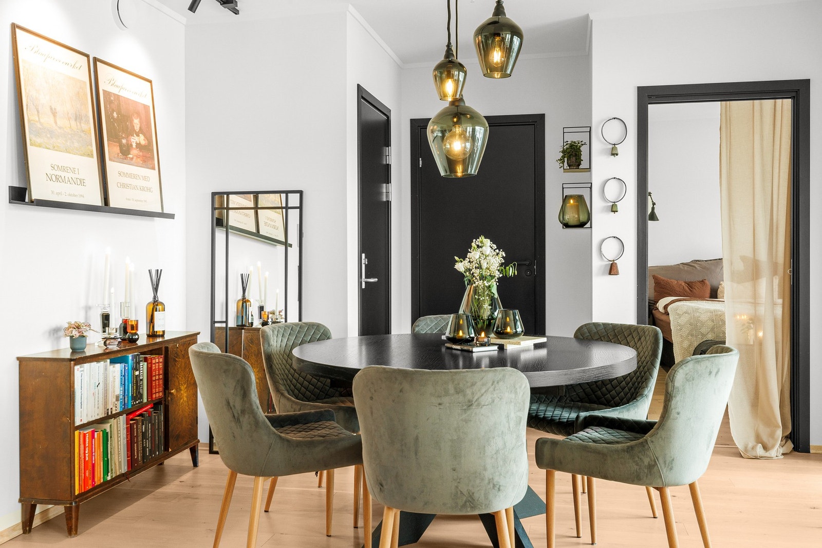 Velegnet sone for spisegruppe Galleribilde