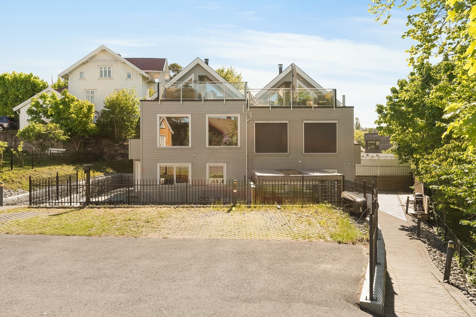 Det er avsatt 36 kvm for parkering til denne seksjonen. Galleribilde