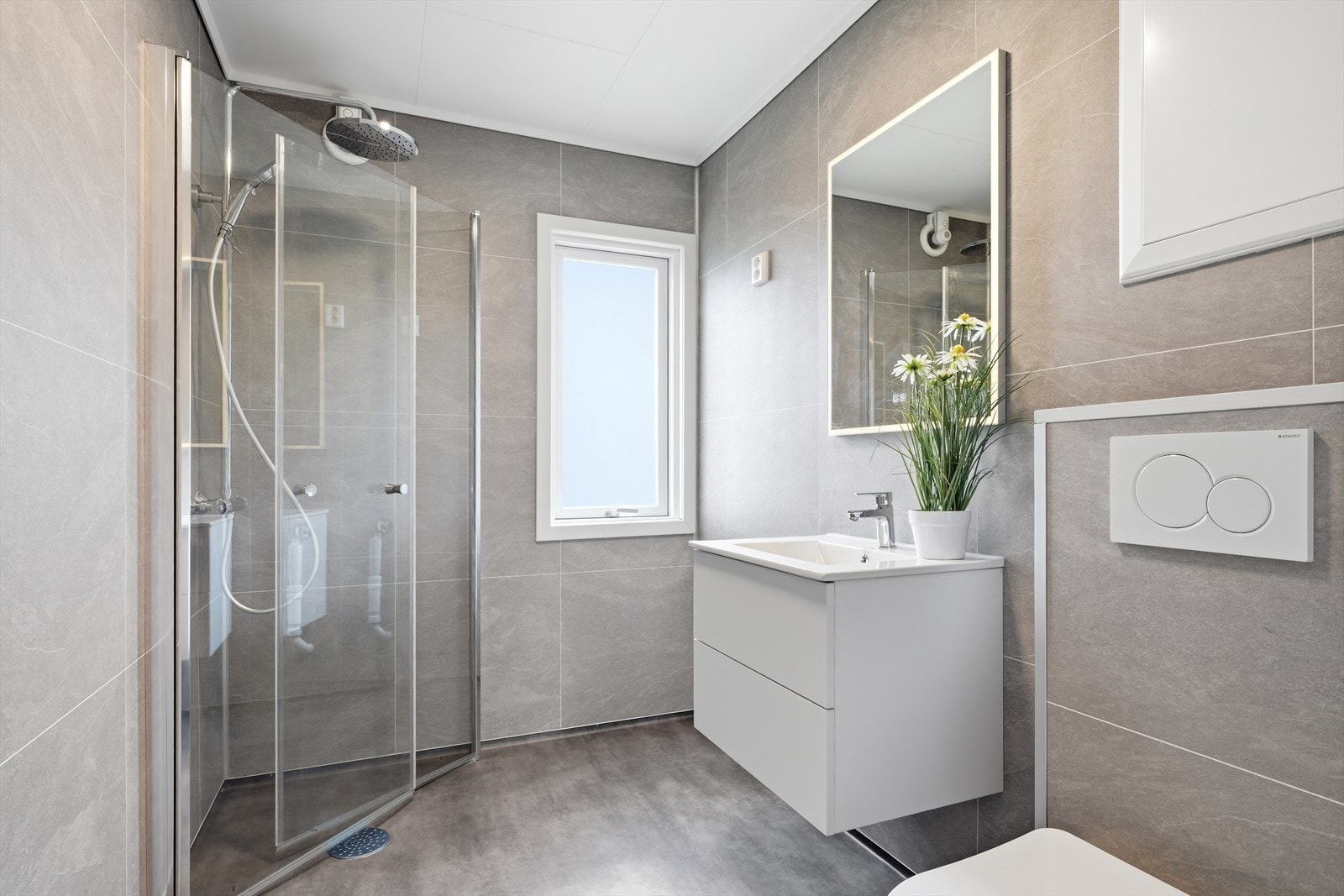Badet i 1. etasje er totalrenovert i 2026 Galleribilde