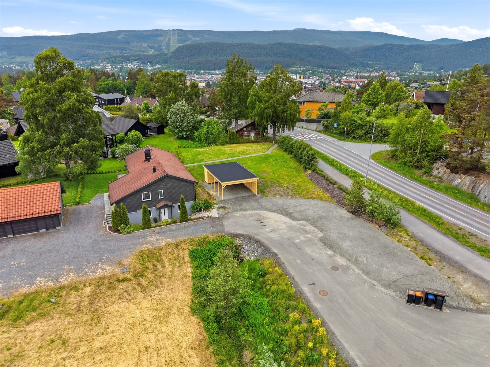 Attraktiv beliggenhet midt mellom Madsebakken og Hindtåsen Galleribilde