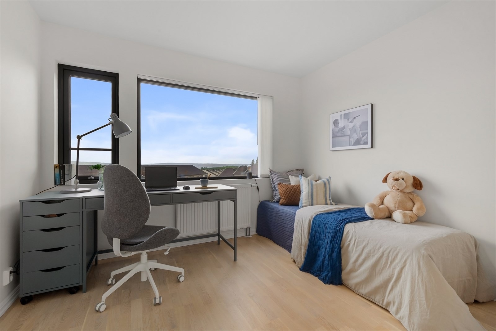 Totalt 5 soverom i huset! Her er det god plass til hele familien. Galleribilde