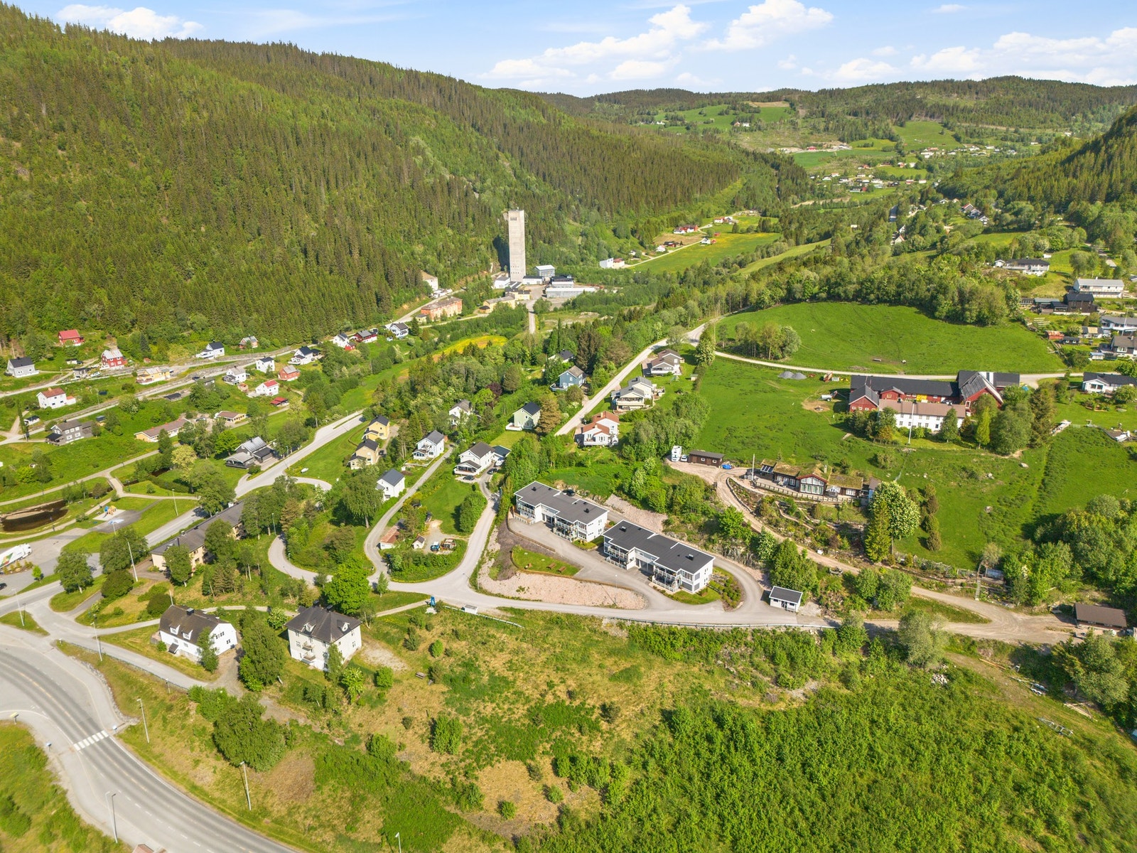 Ca. 25 minutter kjøring til Steinkjer. Galleribilde