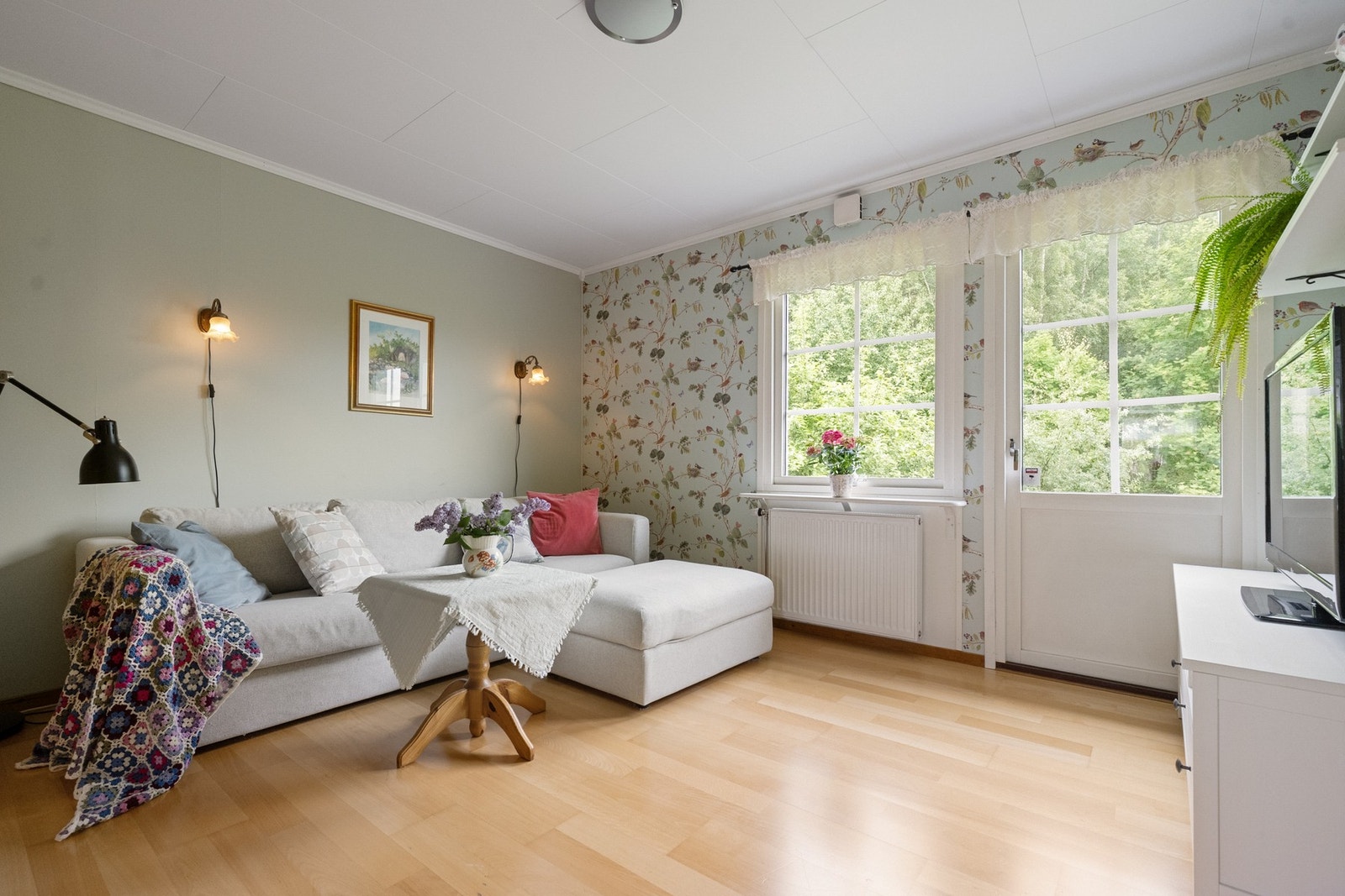 Utgang til hage på baksida av huset Galleribilde