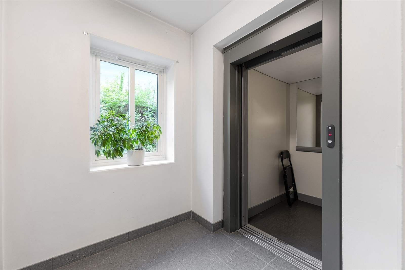 Og heis fra garasjeanlegg, rett opp til egen etasje! Galleribilde
