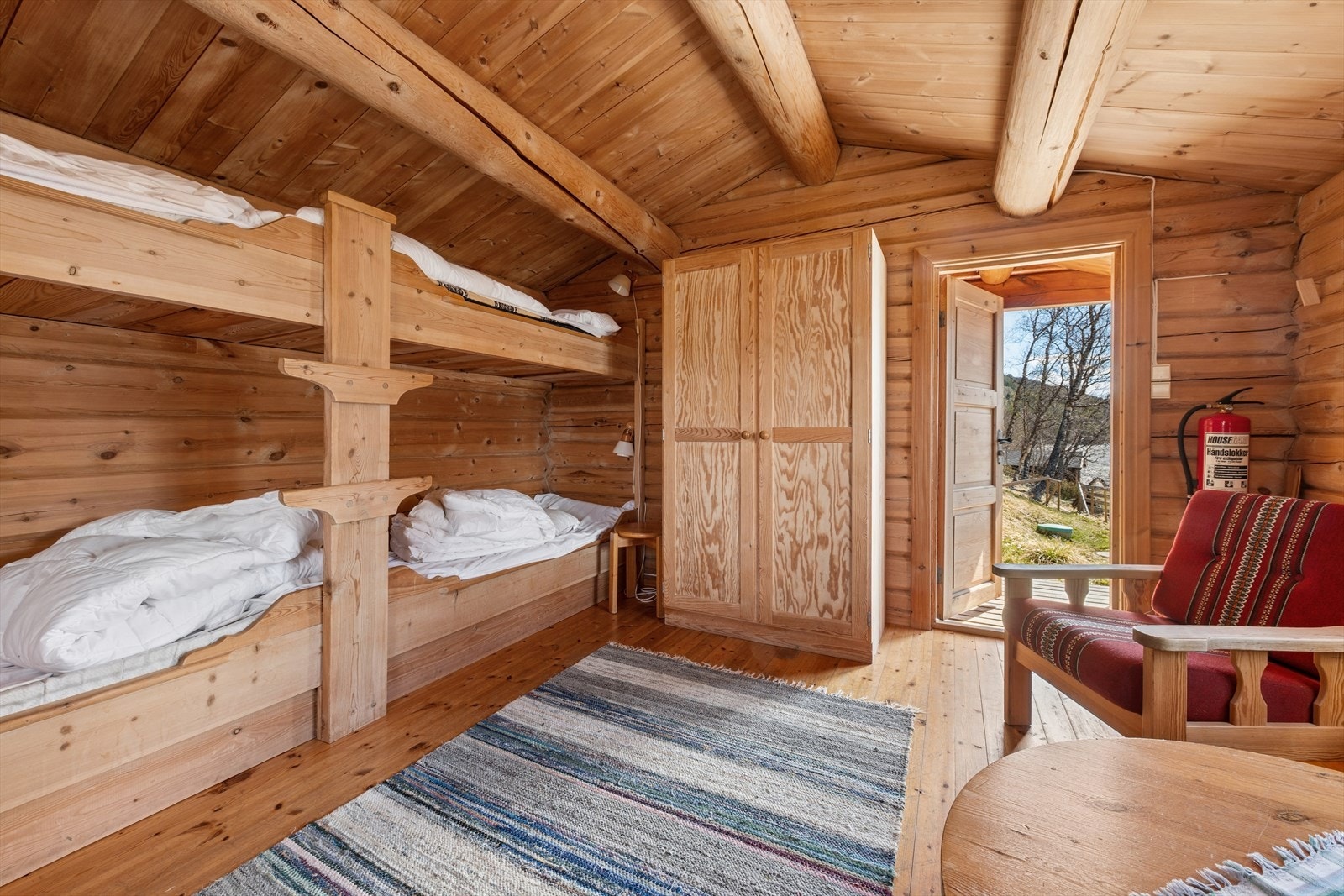 Annekset gir fleksibilitet og god plass for å huse familie og venner. Galleribilde