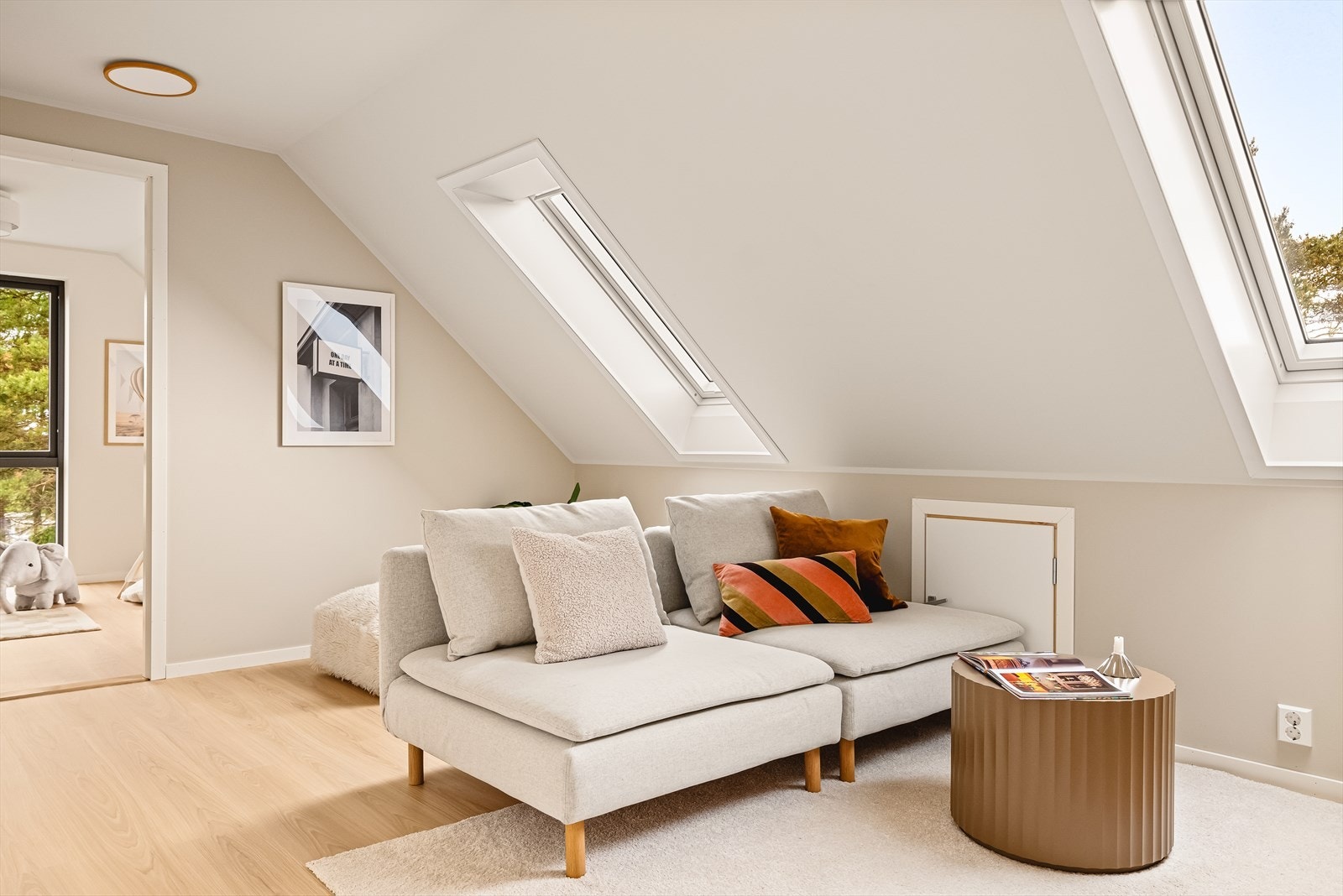 Loftstuen måler 15 kvadratmeter. Galleribilde