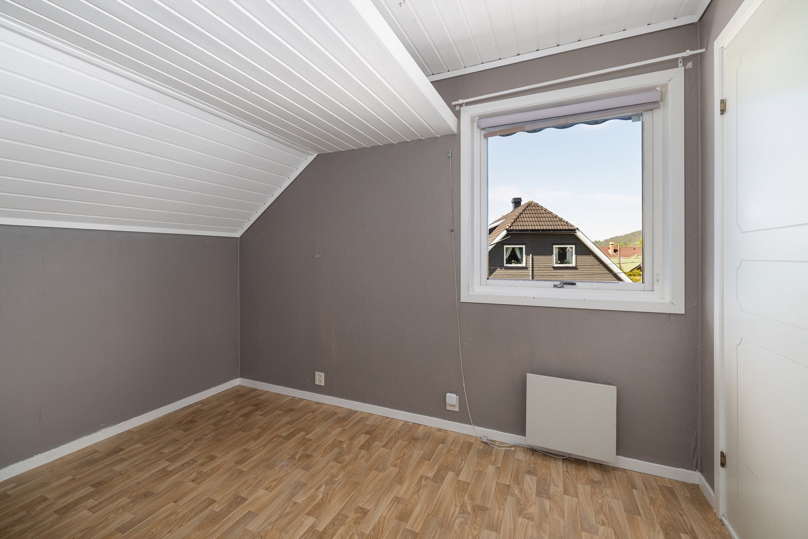 Leiligheten har to soverom, her er det ene. Galleribilde