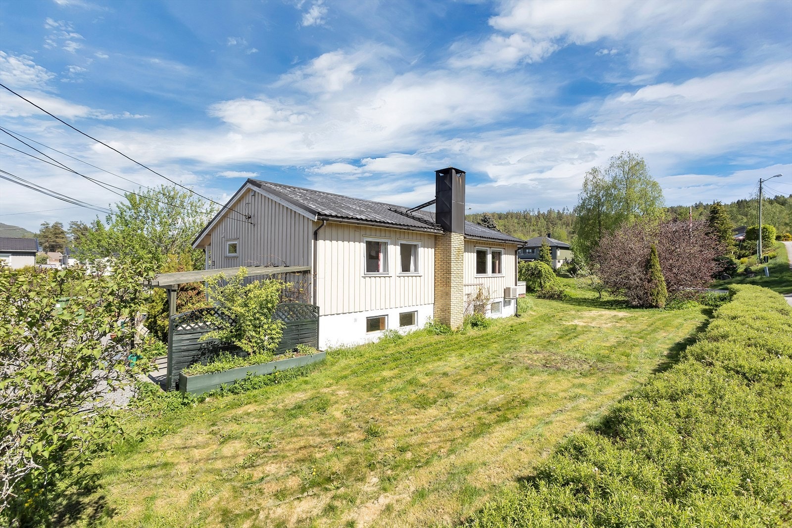 Stort uteområde med god plass til mye lek og moro! Galleribilde