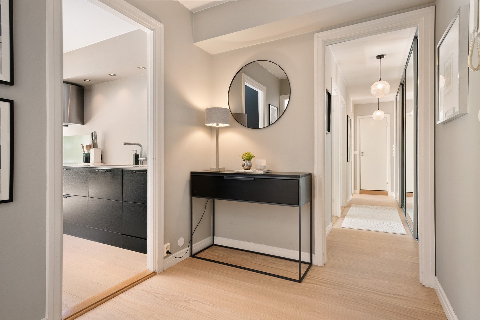Sett fra gangen mot soveromsfløyen. Galleribilde