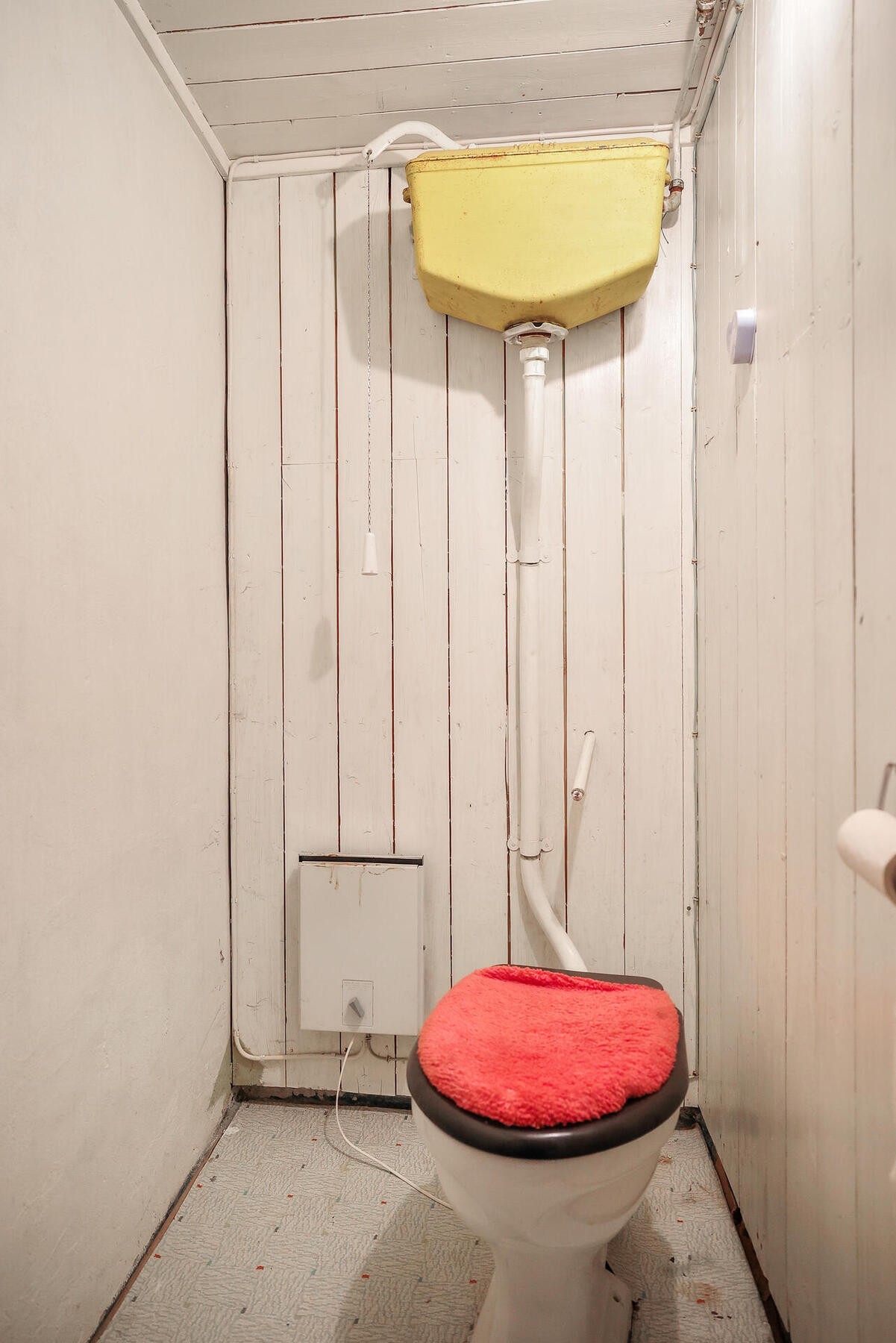 Toalettrom i kjelleretasjen. Galleribilde