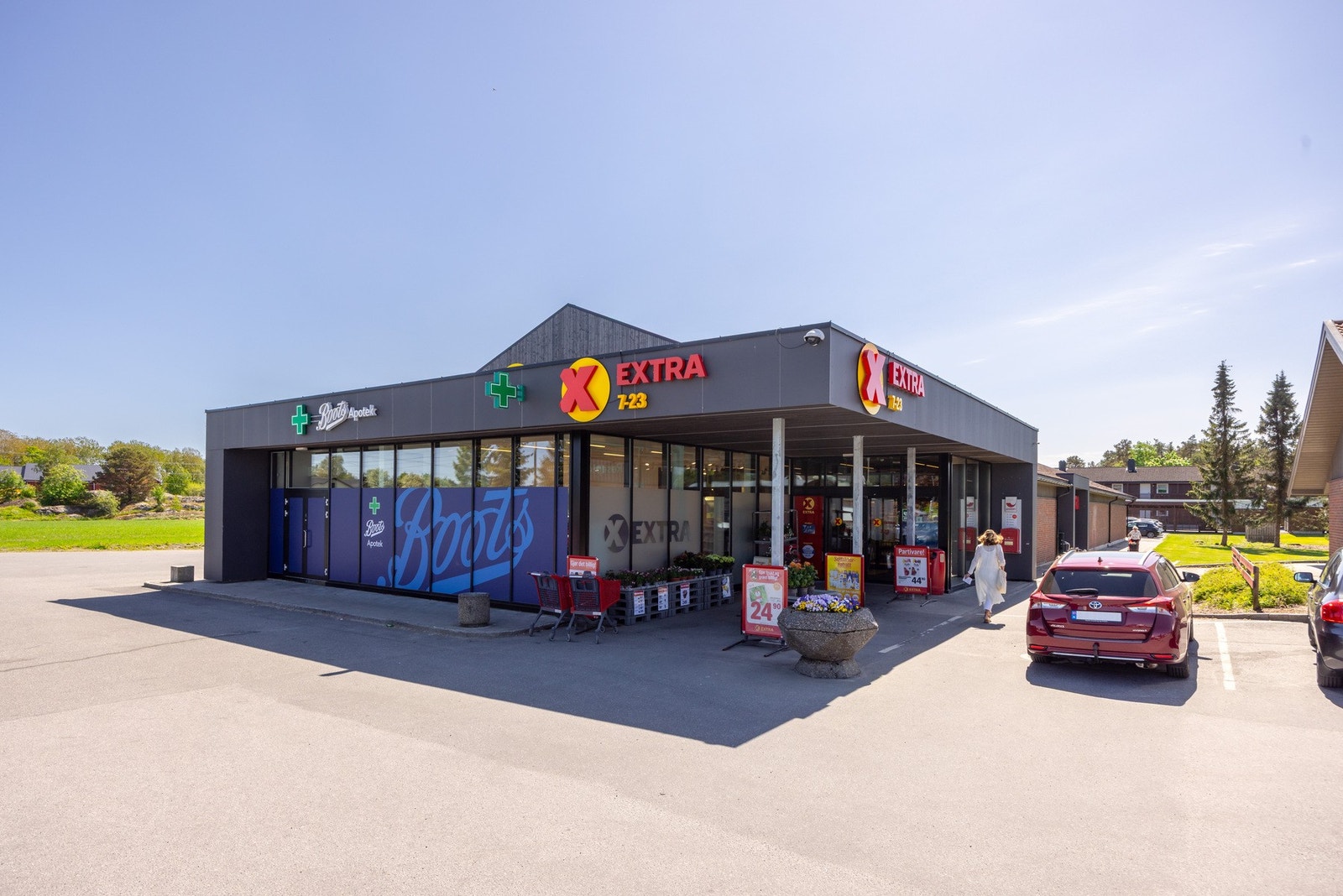 Det er kort vei til daglivare, apotek og legesenter. Galleribilde