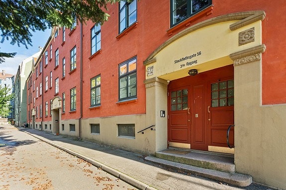 Flott bygård med unik arkitektur. Galleribilde