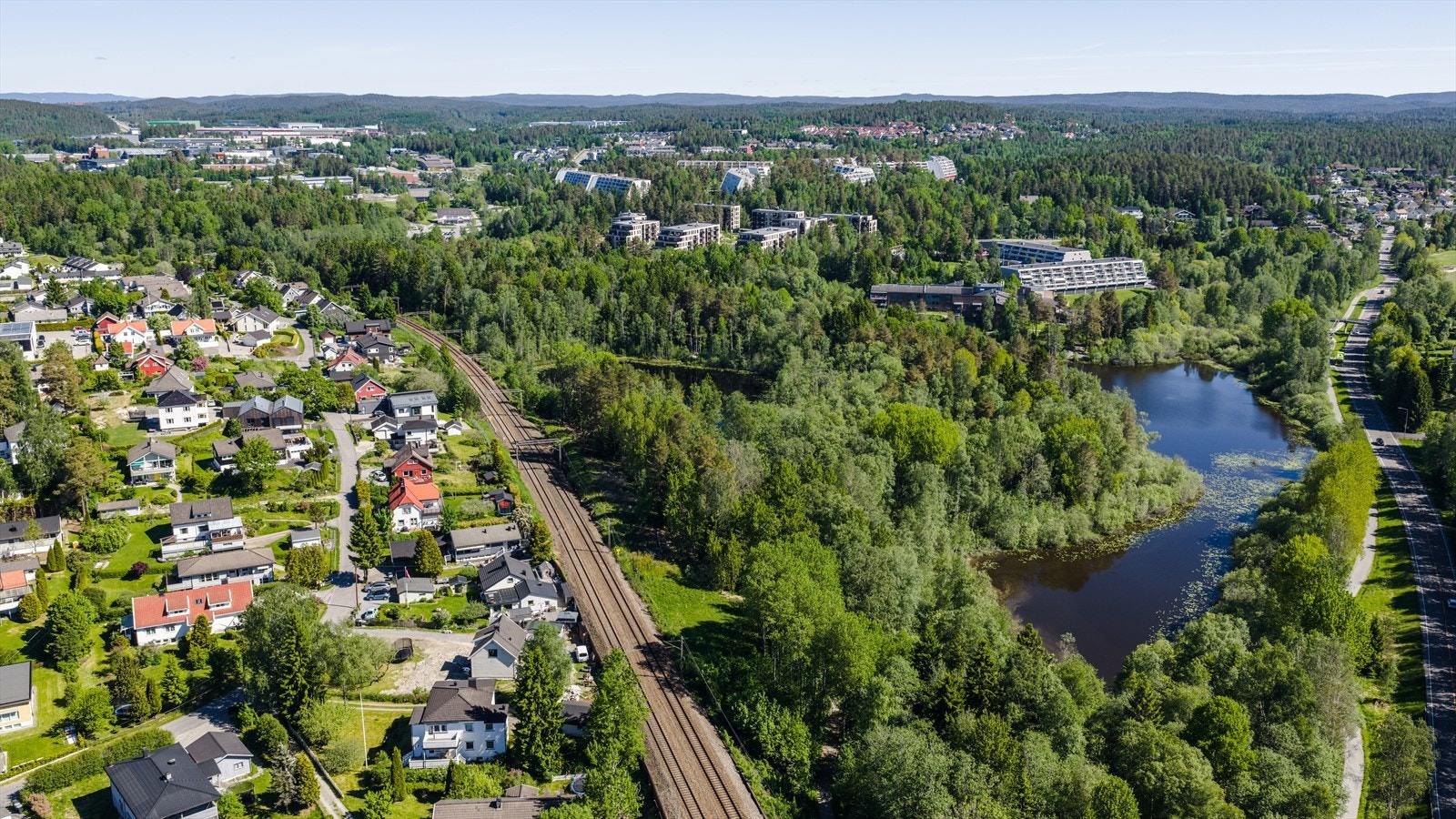 Kort vei til turstier i marka og bademuligheter ved Tussetjern. Galleribilde
