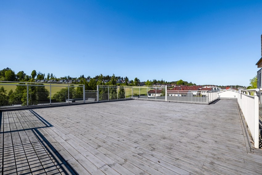 Tilgang til felles takterrasse med upåklagelige sol- og utsiktsforhold. Galleribilde