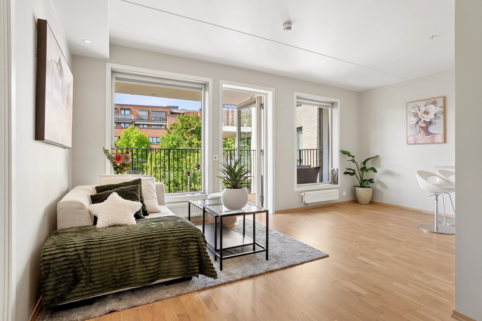 en lys og moderne 2-roms selveierleilighet Galleribilde