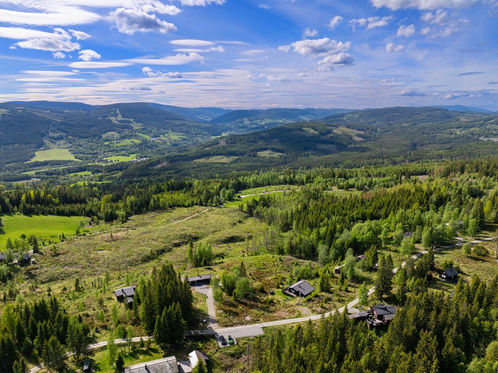 Området byr på et omfattende løypenett for langrenn, som om sommeren blir til flotte tur- og sykkelstier. Galleribilde