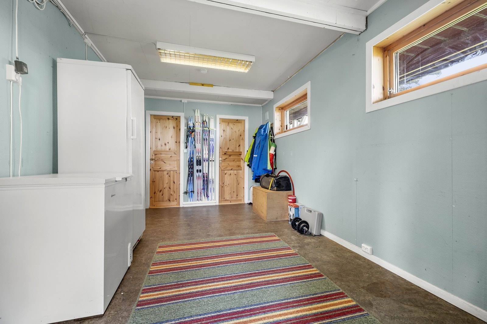 Fra denne gangen er det adkomst til to boder og videre inn til kjellerstuen. Galleribilde