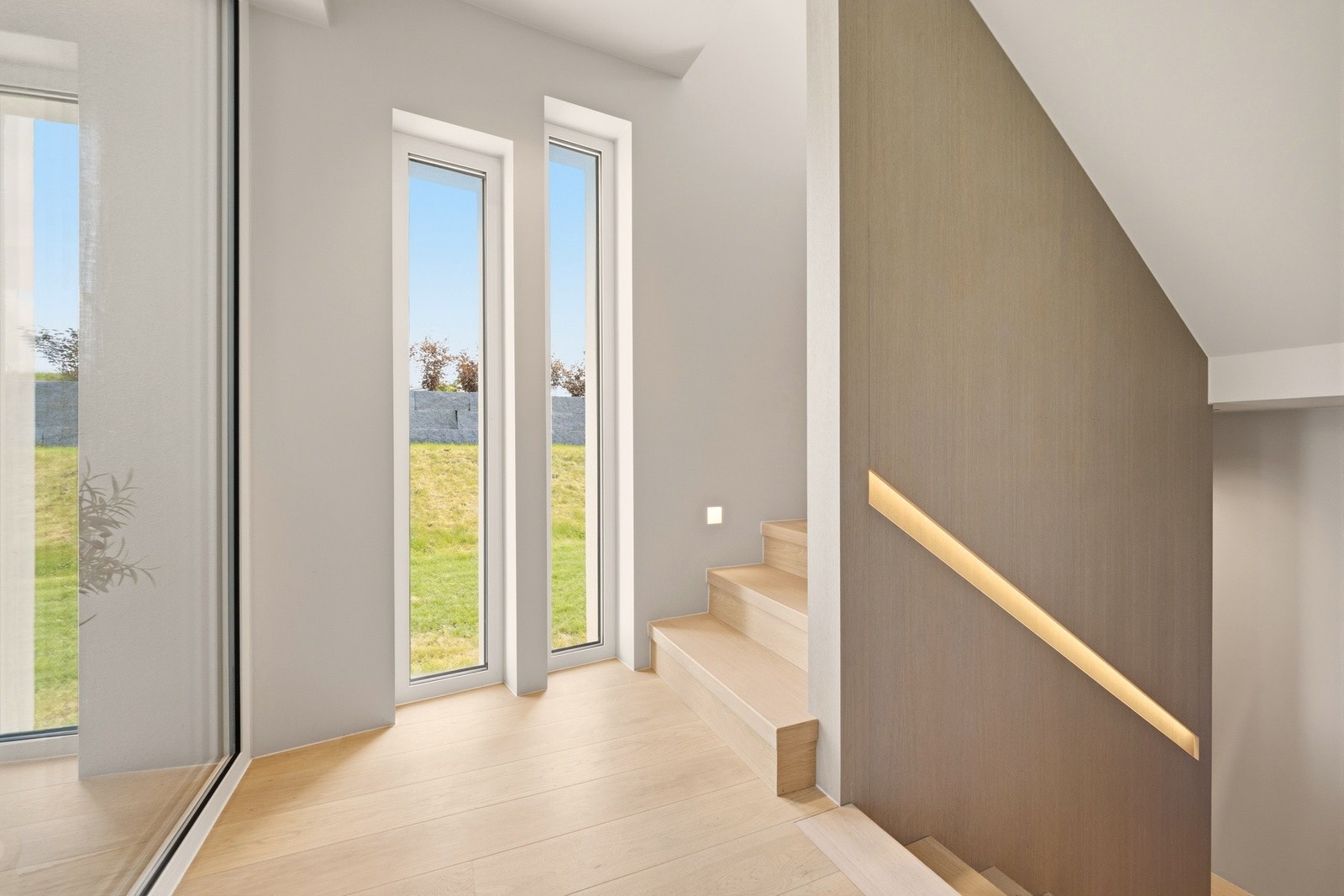 Listefrie overganger bidrar til et rent og arkitektonisk uttrykk. Galleribilde