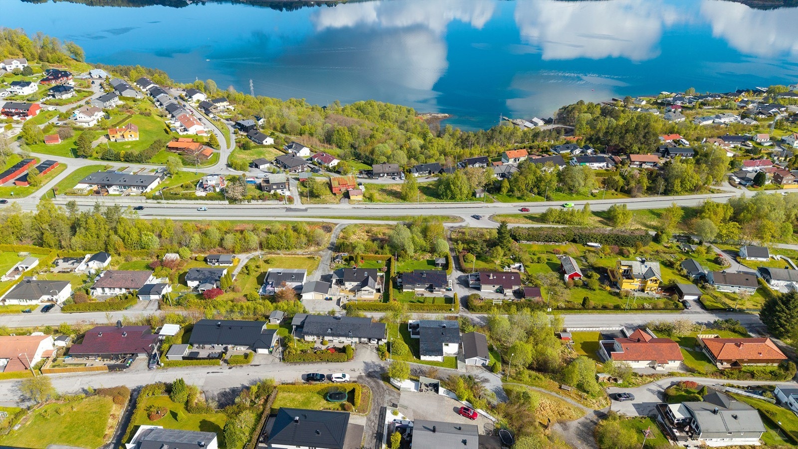 Kort vei til Lerstad barneskole, som ligger kun 7 minutters gange unna. Galleribilde