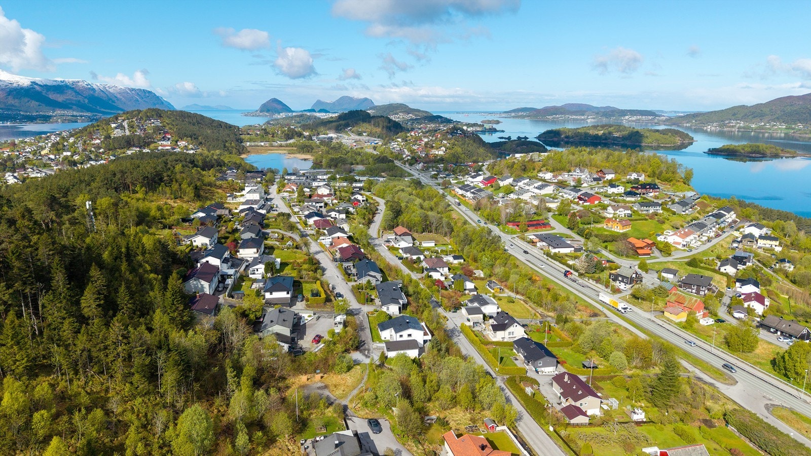 Fine turmuligheter i nærområdet, blant annet rundt Lerstadvannet og på Høgenakken. Galleribilde