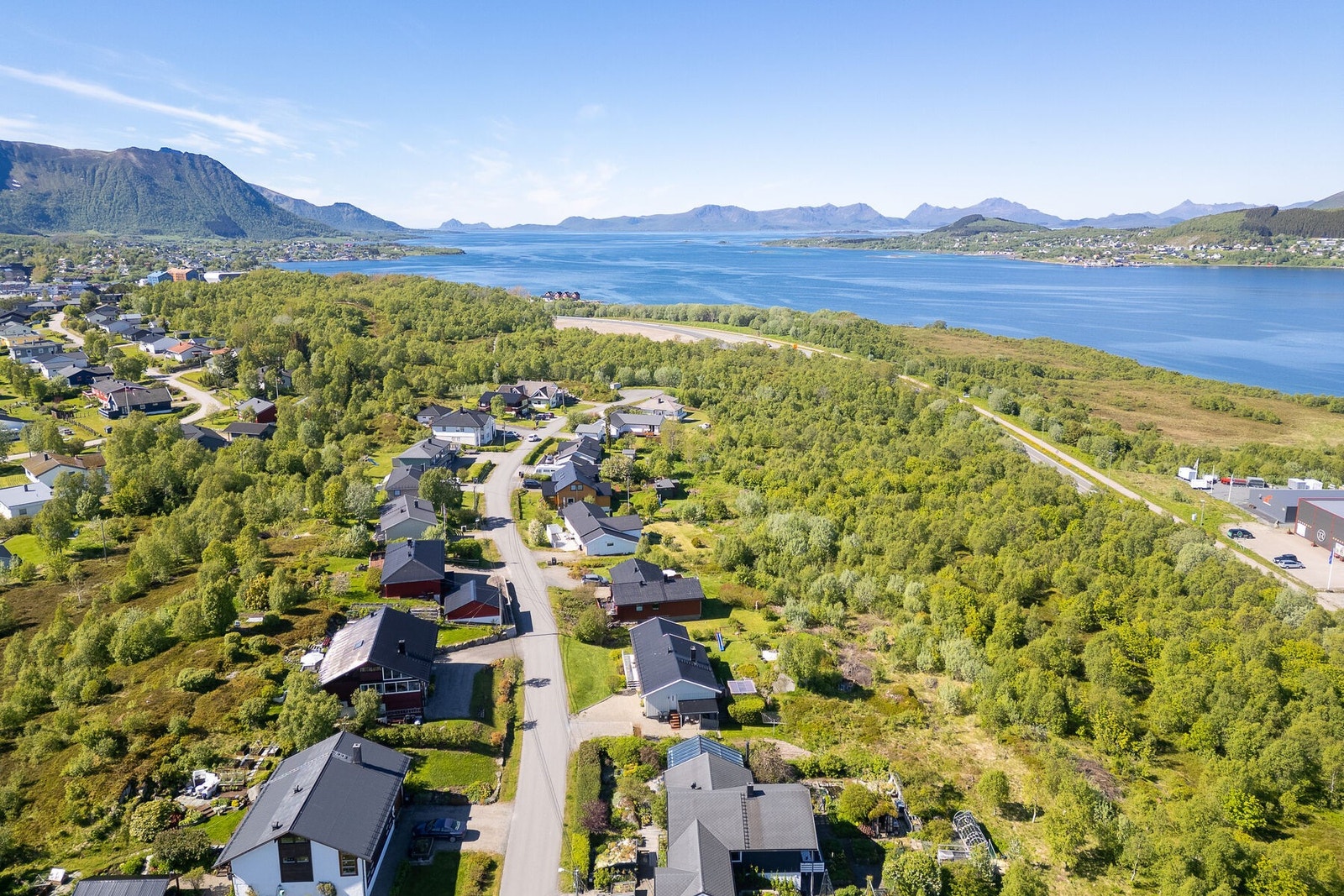 Beliggenheten på Børøya gir nærhet til både natur og sentrum. Galleribilde