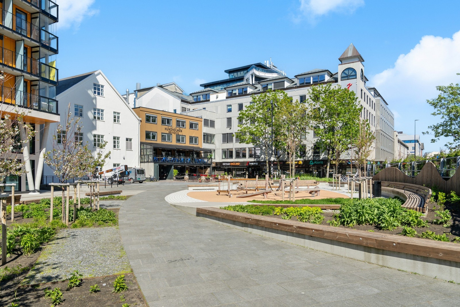 Nærområdet byr på urbane kvaliteter og hyggelige møteplasser rett utenfor døren. Galleribilde