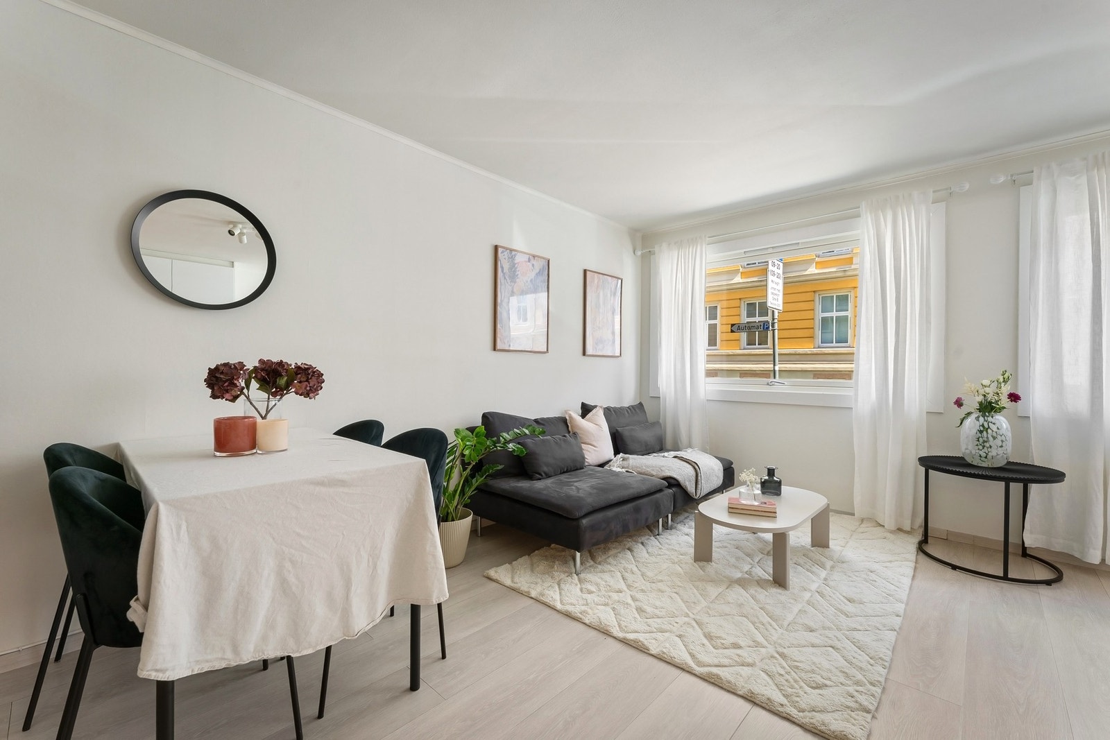 Det er en god planløsning som gjør det enkelt å innrede i ulike soner. Galleribilde
