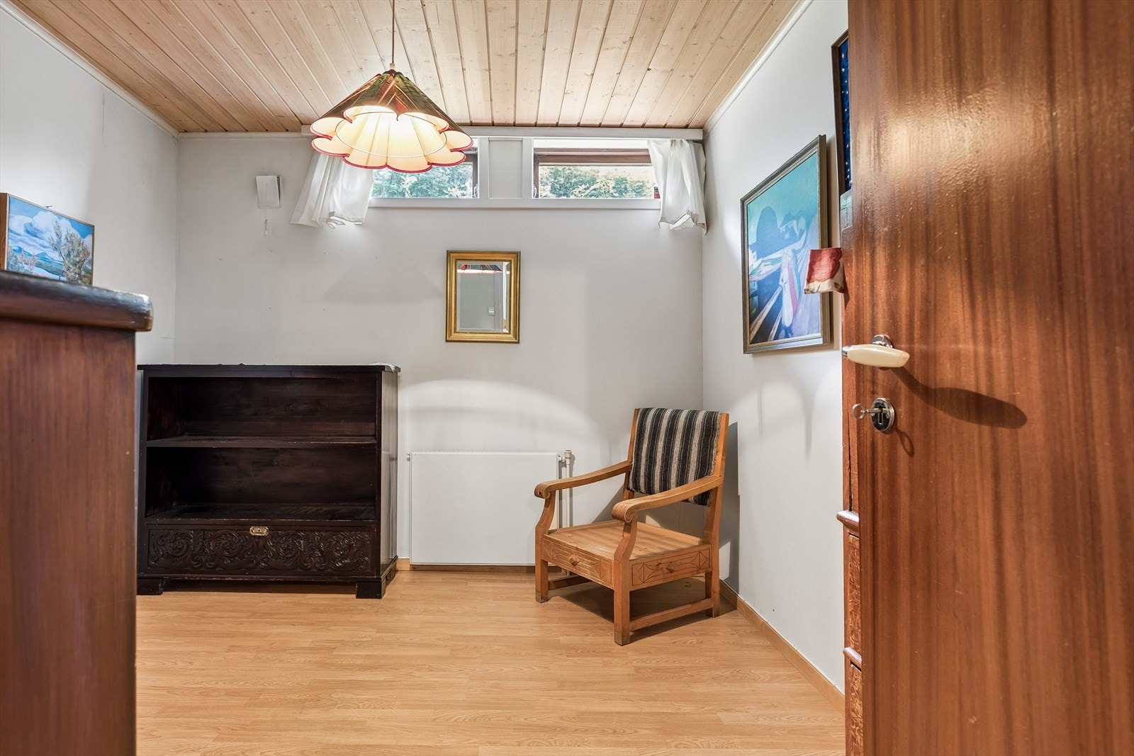 Disponibelt rom i sokkeletasje. Galleribilde