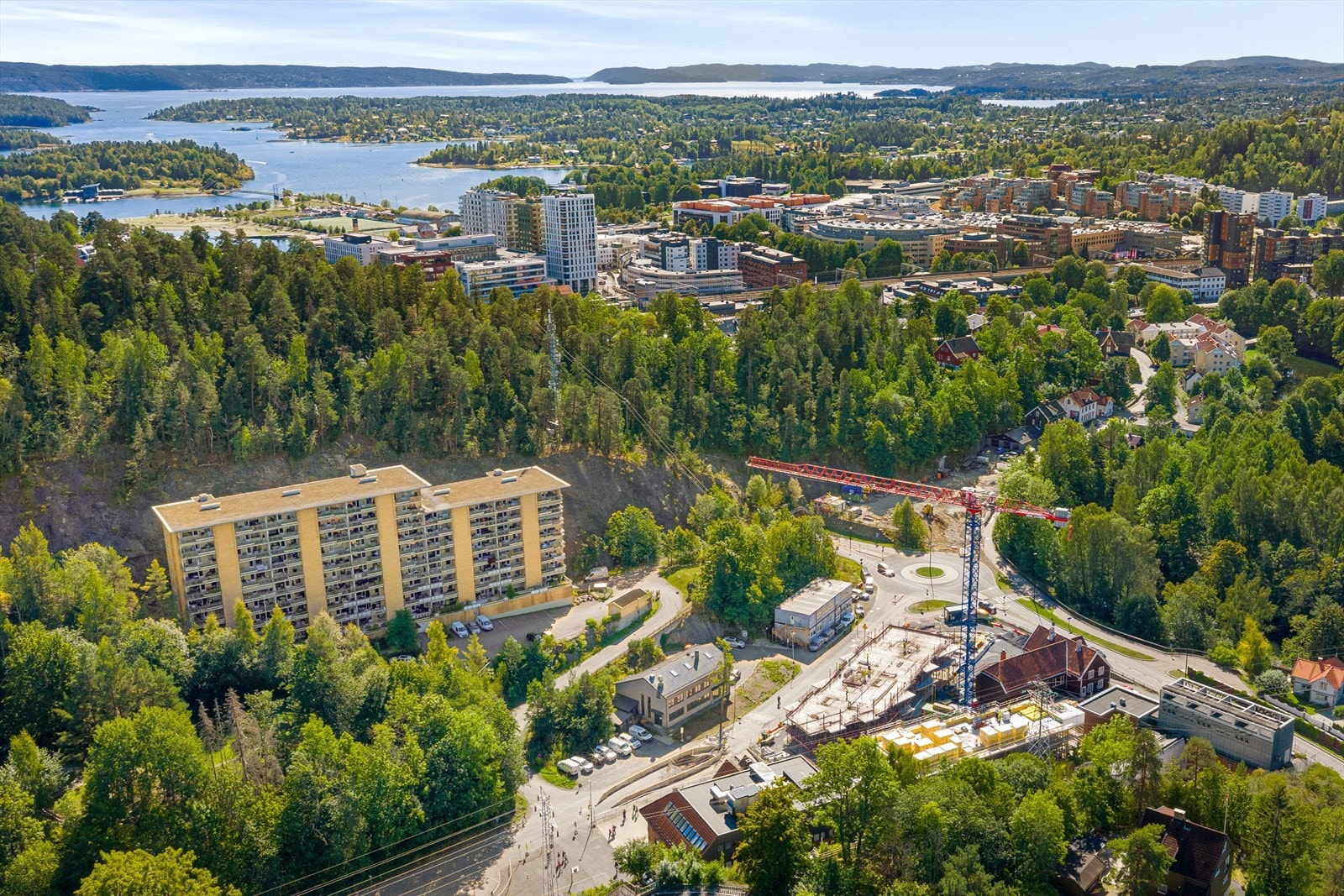 Kort vei til mye i Sandvika. Galleribilde