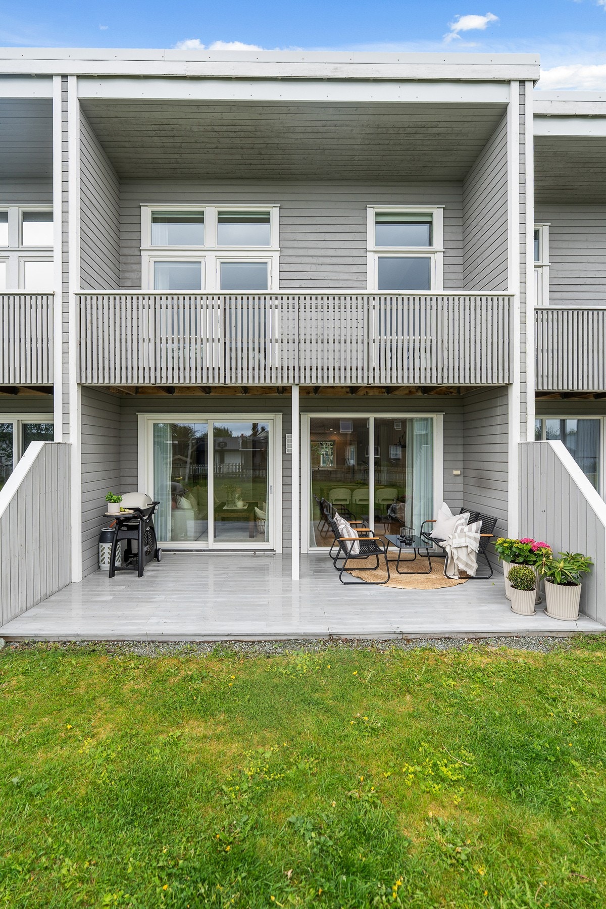 Terrasse og fasaden Galleribilde