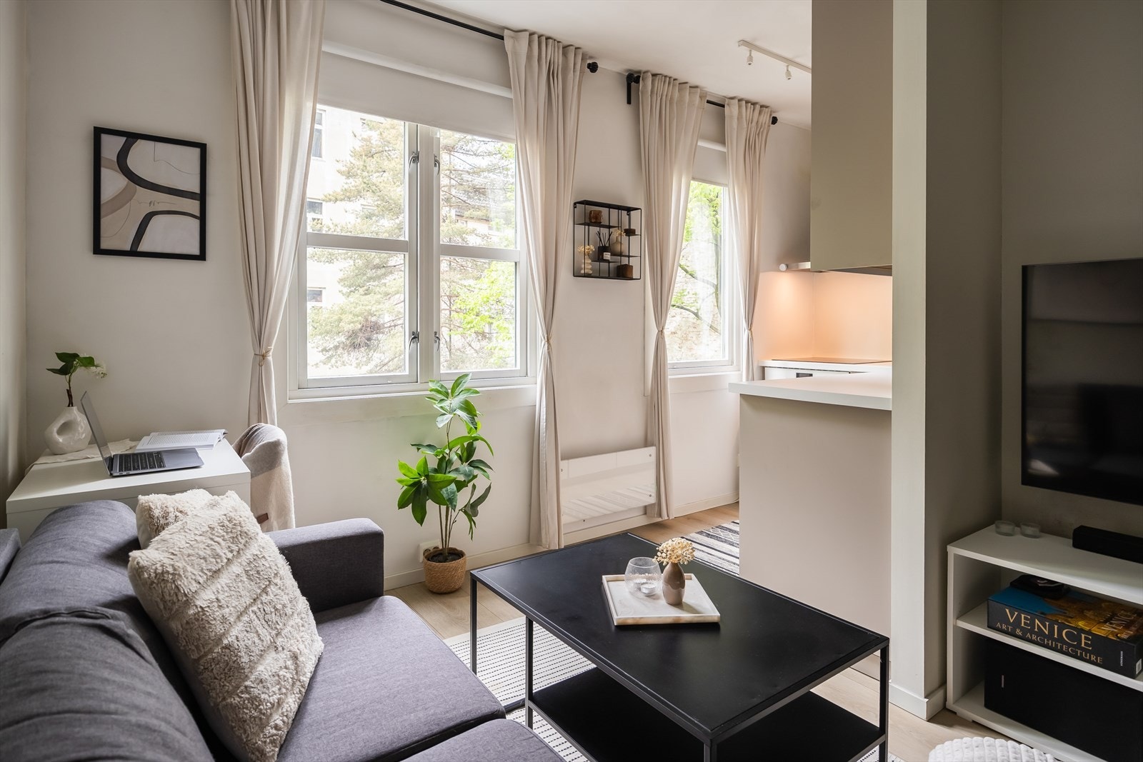Velkommen til Håkon Jarls gate 2 - En sentral og oppgradert studioleilighet vendt ut mot bakgård med attraktiv beliggenhet på populære Elgeseter. (Foto: Stian Hatling) Galleribilde