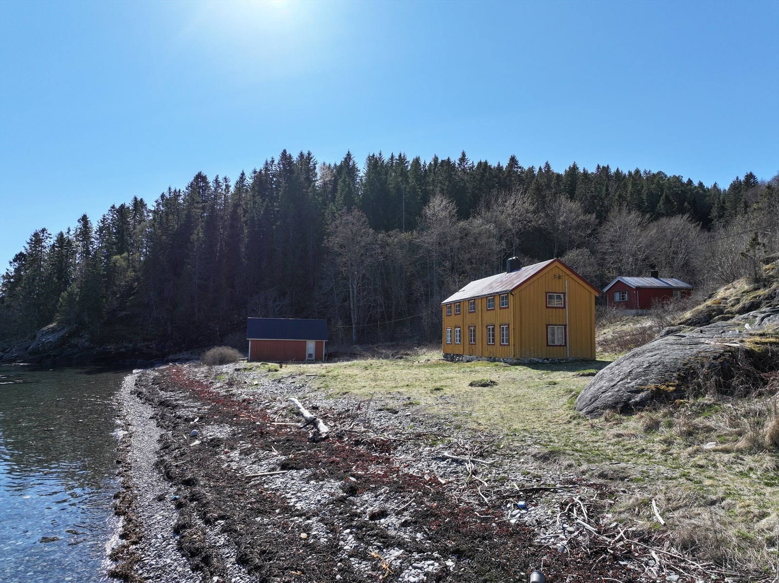 Her er det lett å se for seg lange sommerdager ved fjorden. Galleribilde
