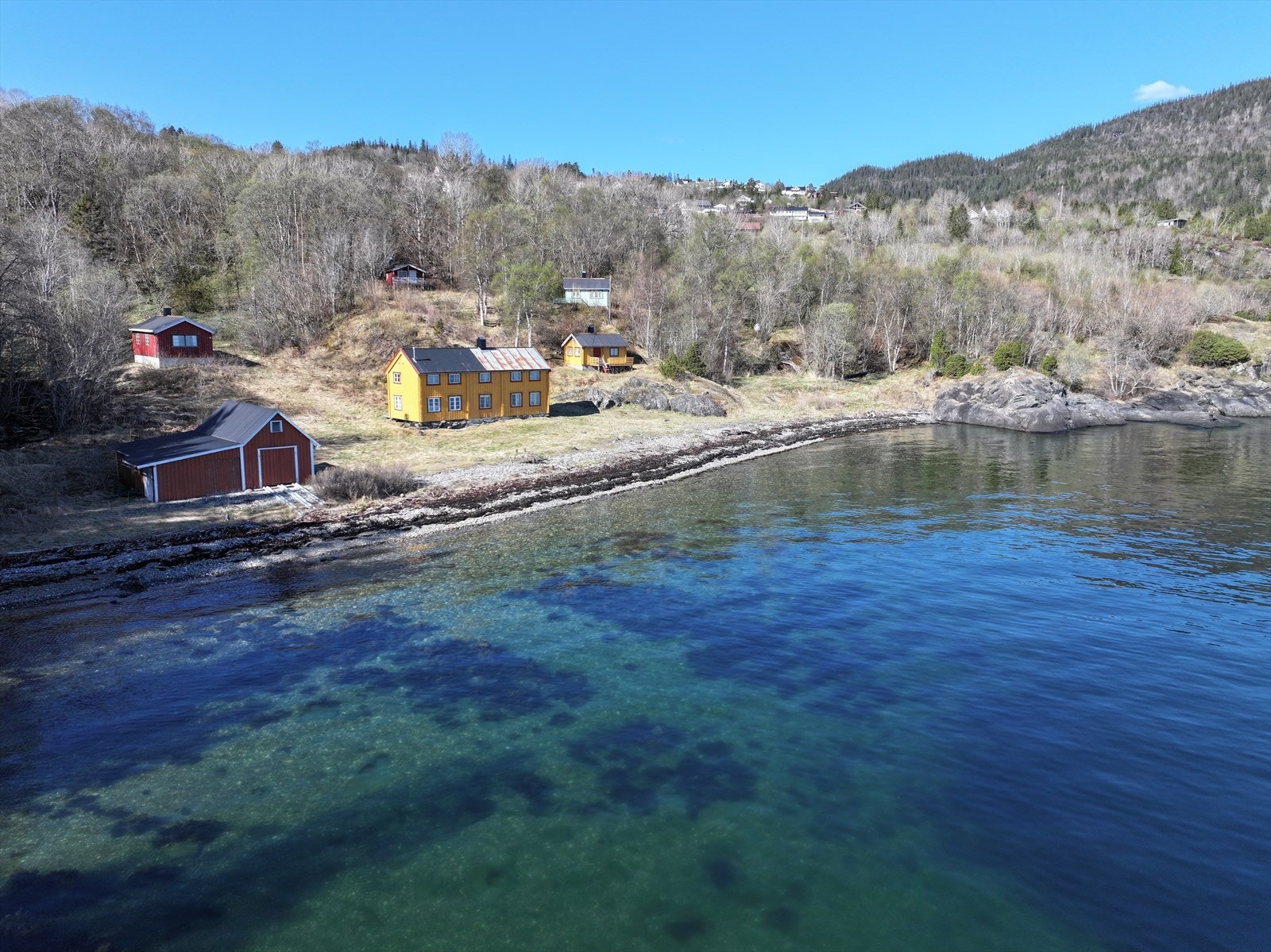 Aktiv Eiendomsmegling v/ Thomas Lerstadgrind har gleden av å presentere Sagfjæra! Foto: Vidar Alvik v/ Grattis foto. Galleribilde