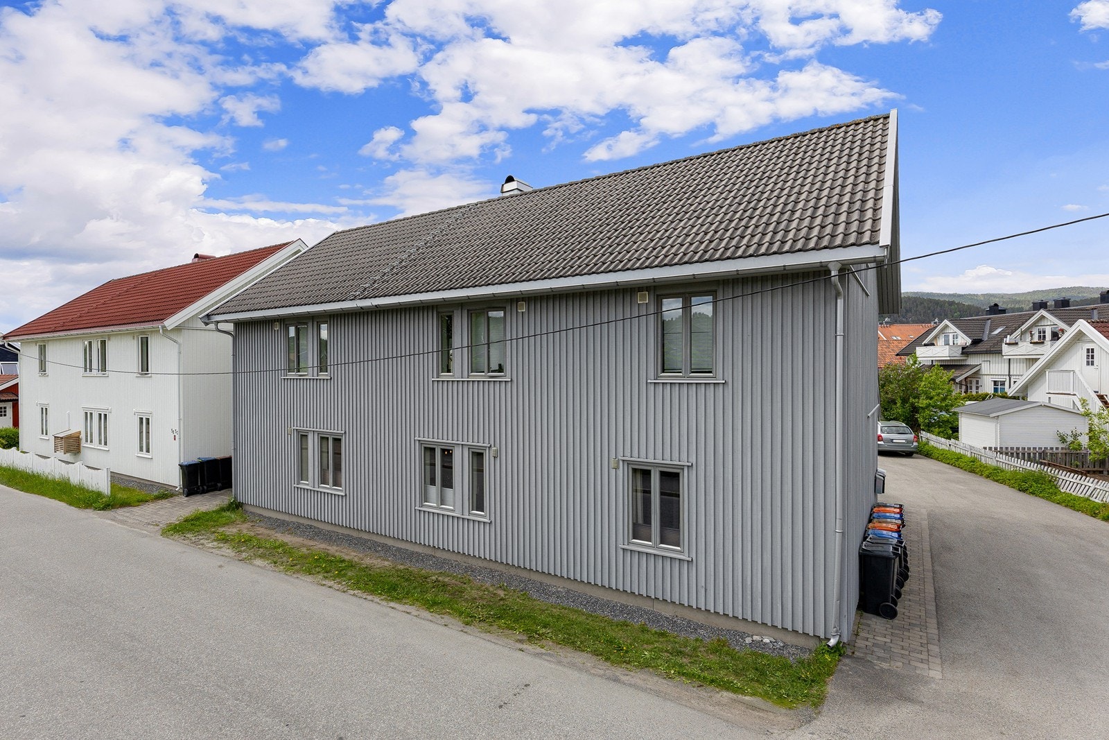 Du får hele 1. etasje Galleribilde